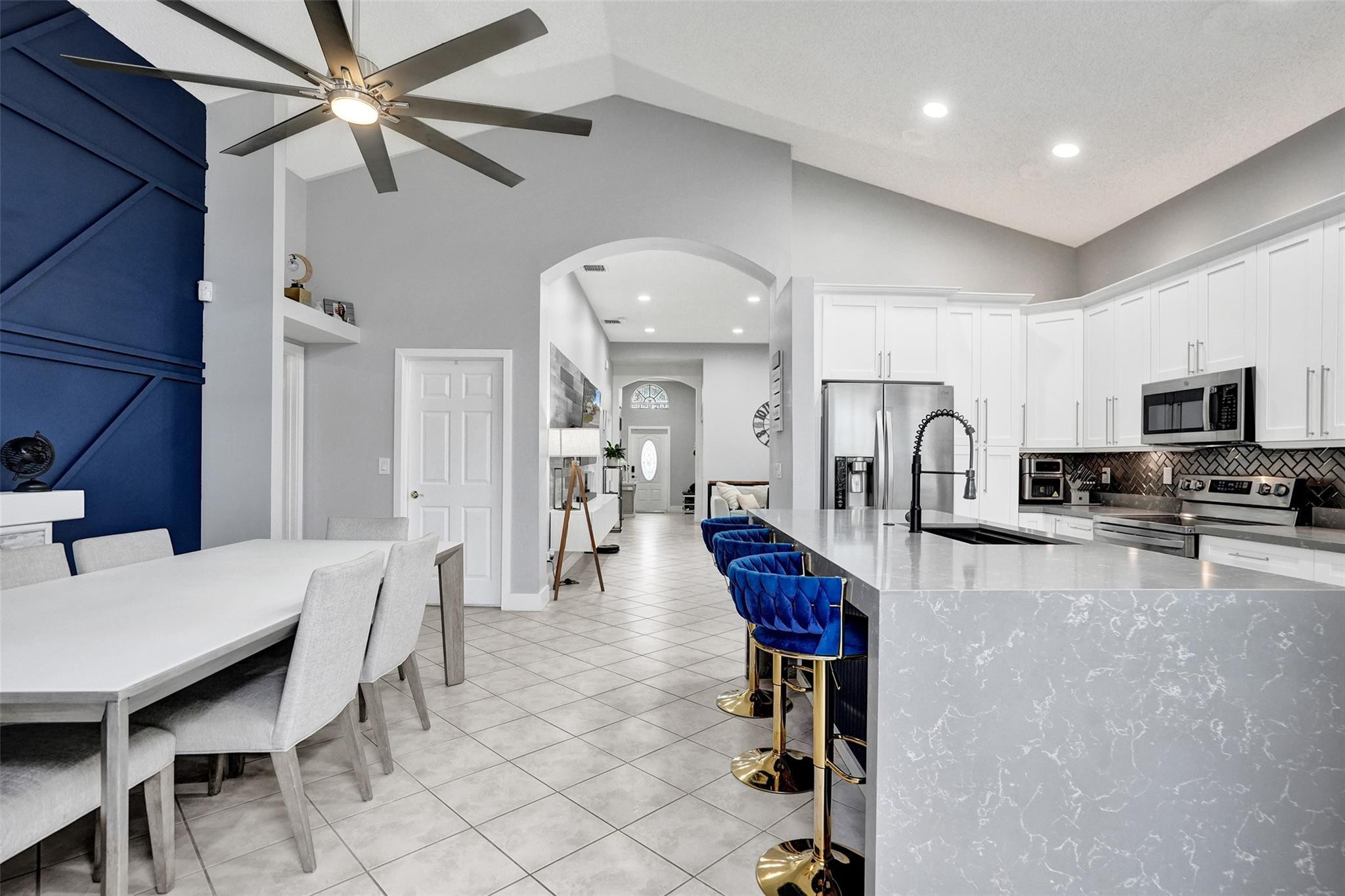 Regency Lakes At Coconut - Residential