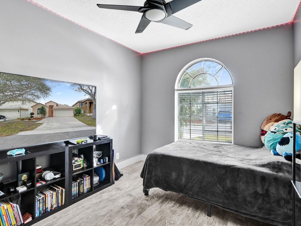 Regency Lakes At Coconut - Residential