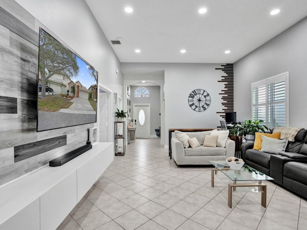 Regency Lakes At Coconut - Residential