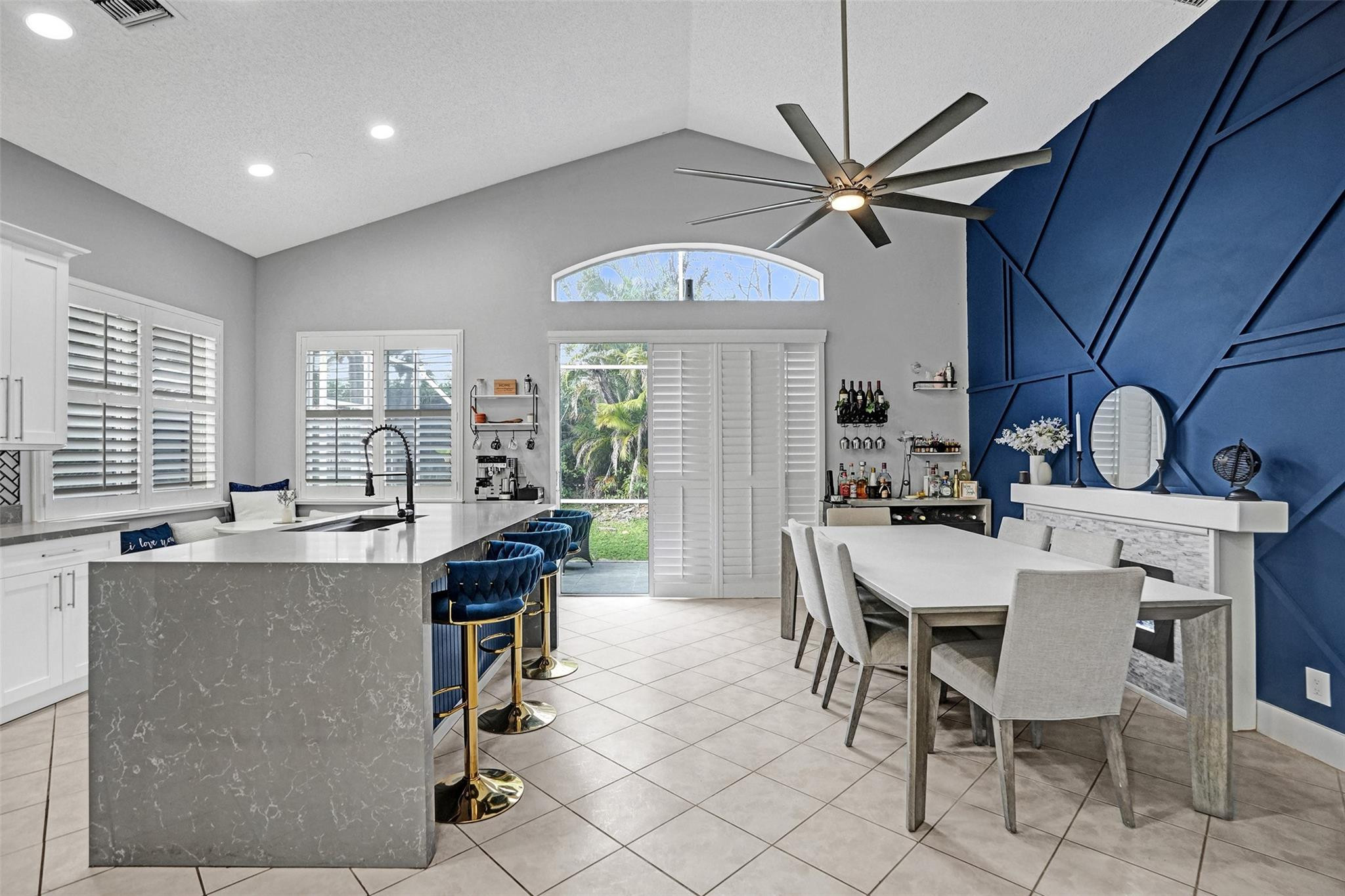 Regency Lakes At Coconut - Residential