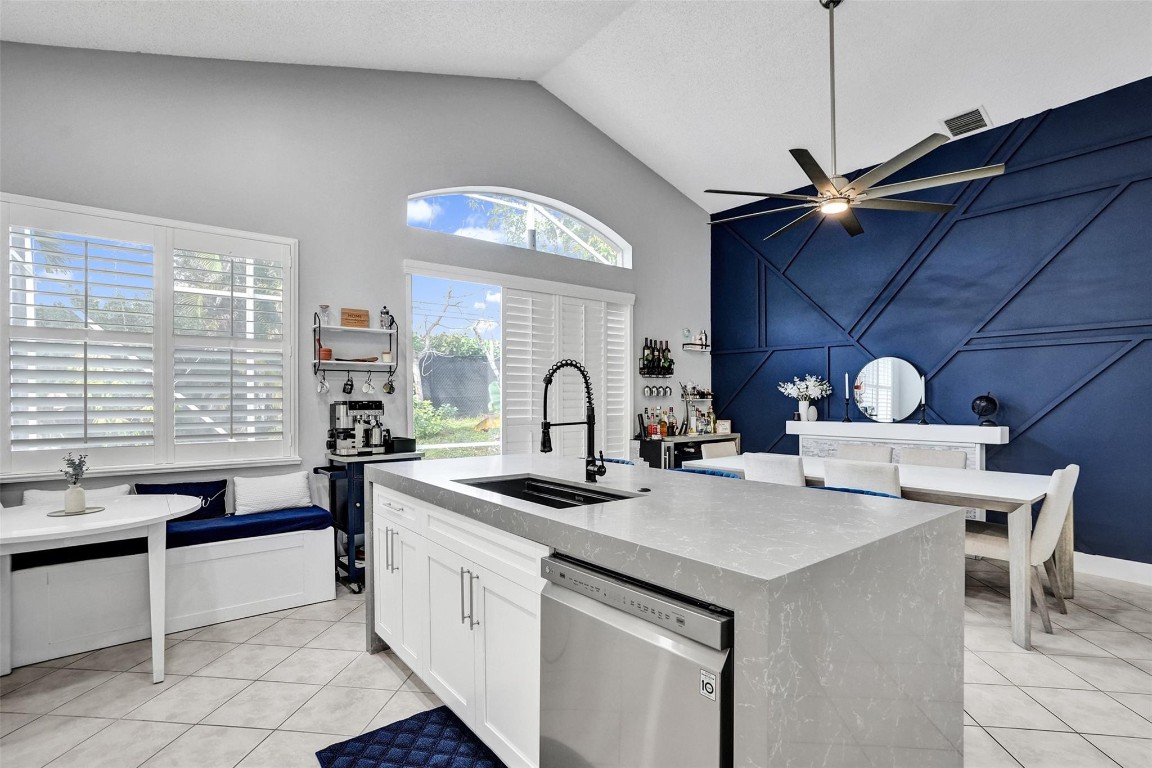 Regency Lakes At Coconut - Residential