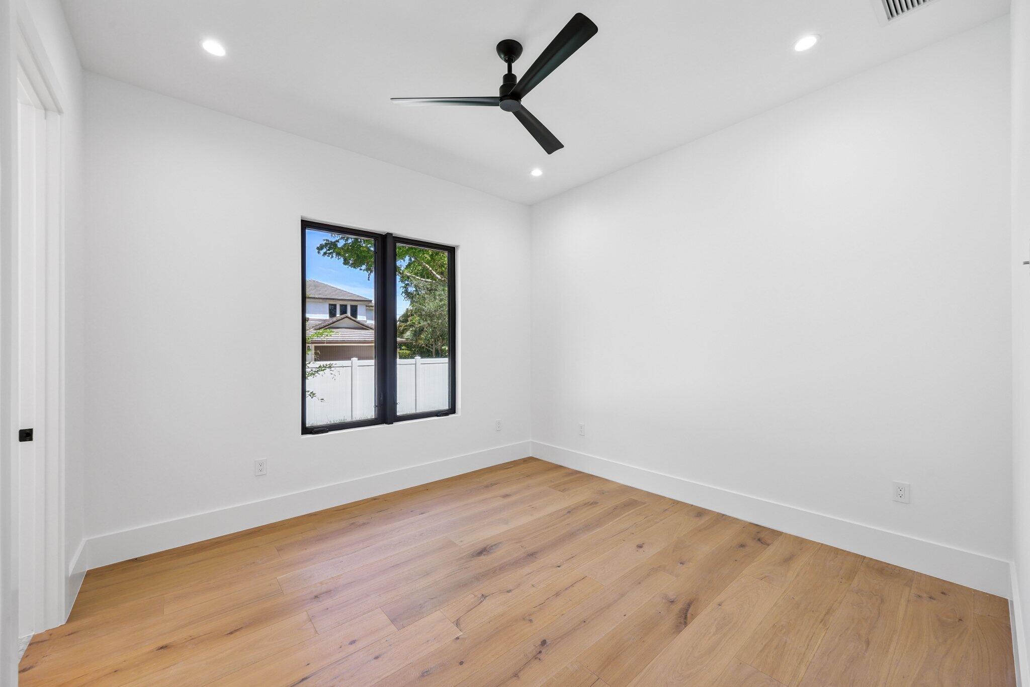 WOODFIELD HUNT CLUB - Residential