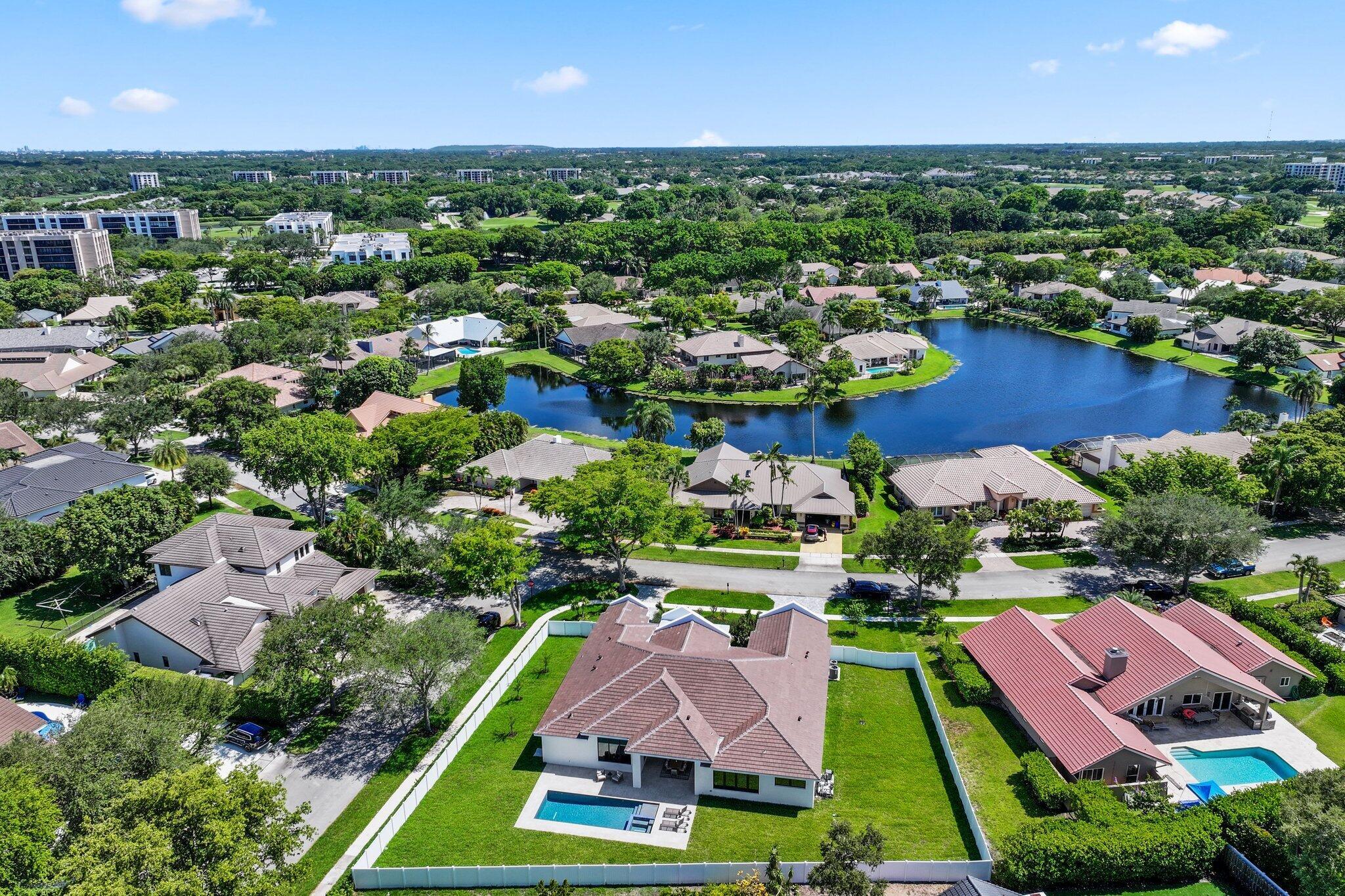 WOODFIELD HUNT CLUB - Residential