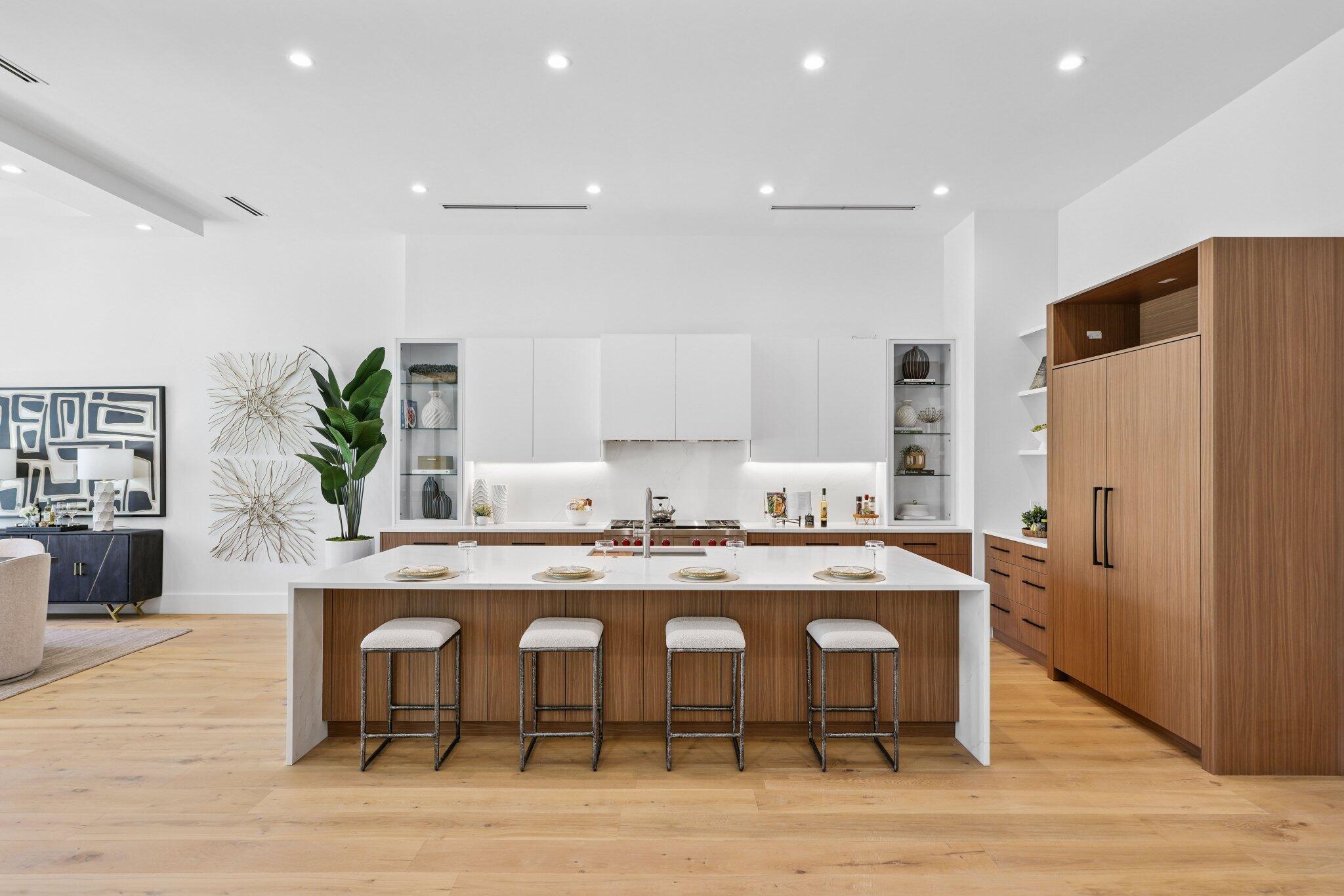 WOODFIELD HUNT CLUB - Residential