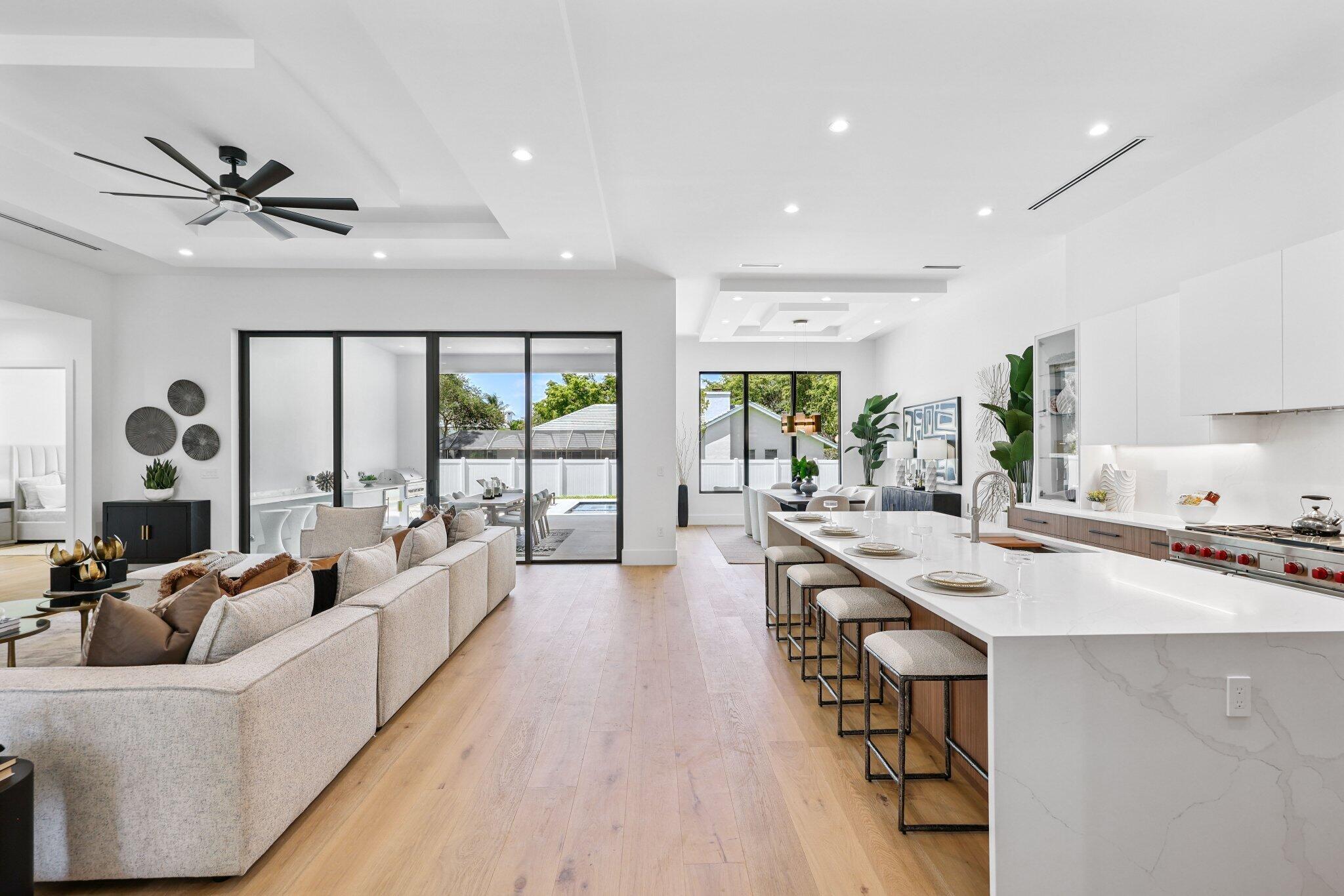 WOODFIELD HUNT CLUB - Residential