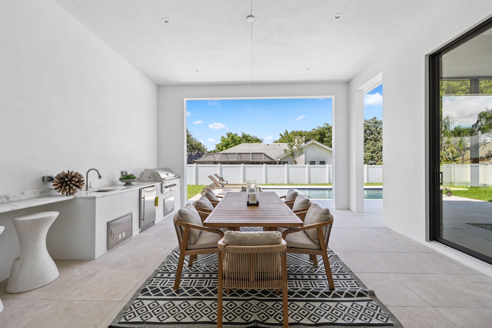 WOODFIELD HUNT CLUB - Residential