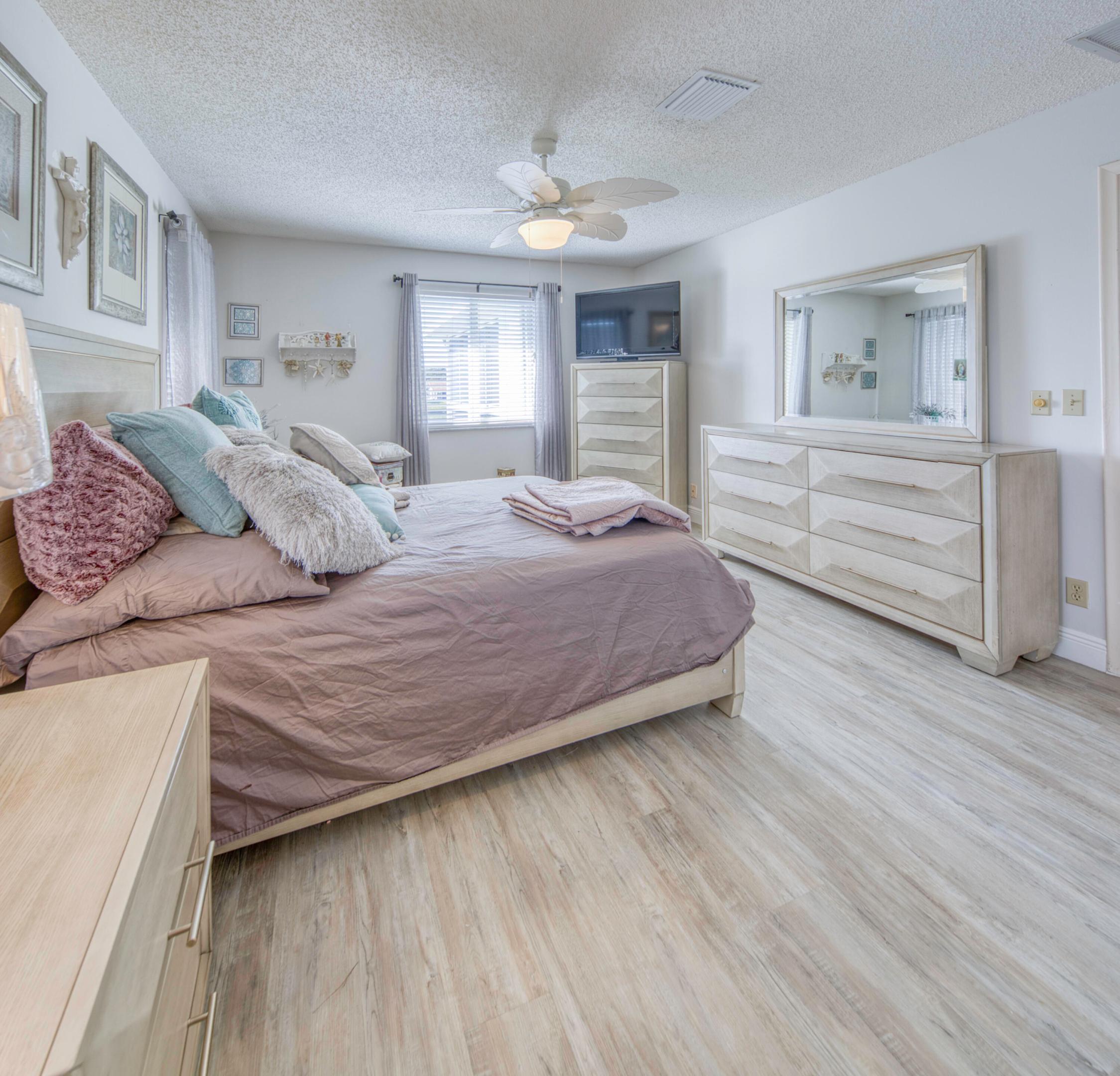 PINES OF DELRAY NORTH CONDO - Residential