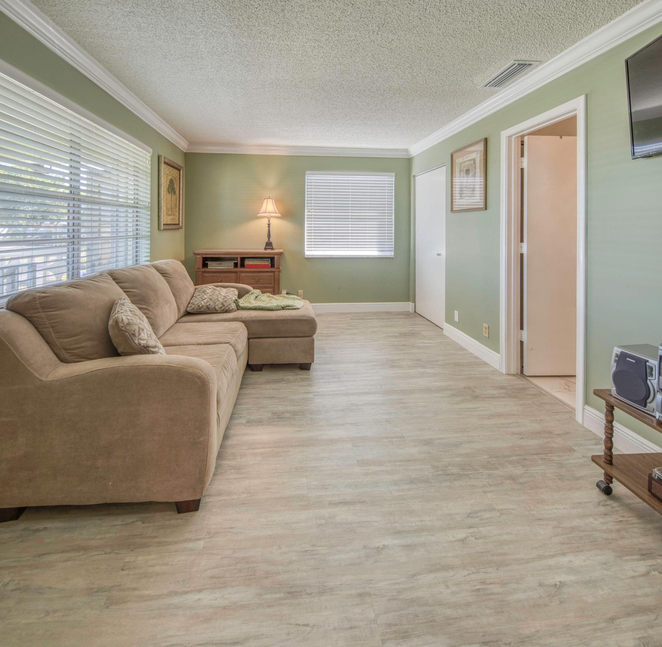PINES OF DELRAY NORTH CONDO - Residential