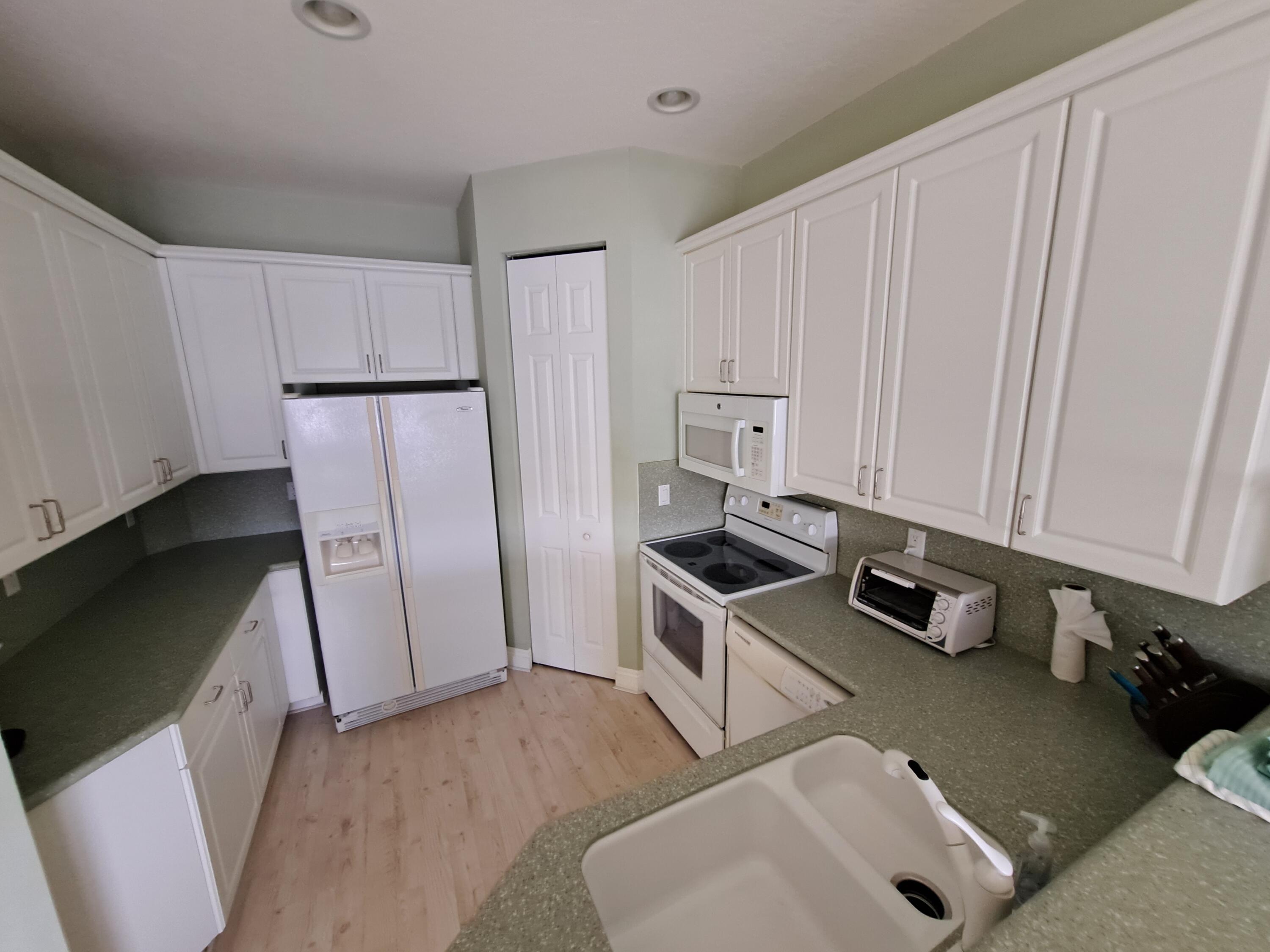 MARINER BAY - Residential Lease