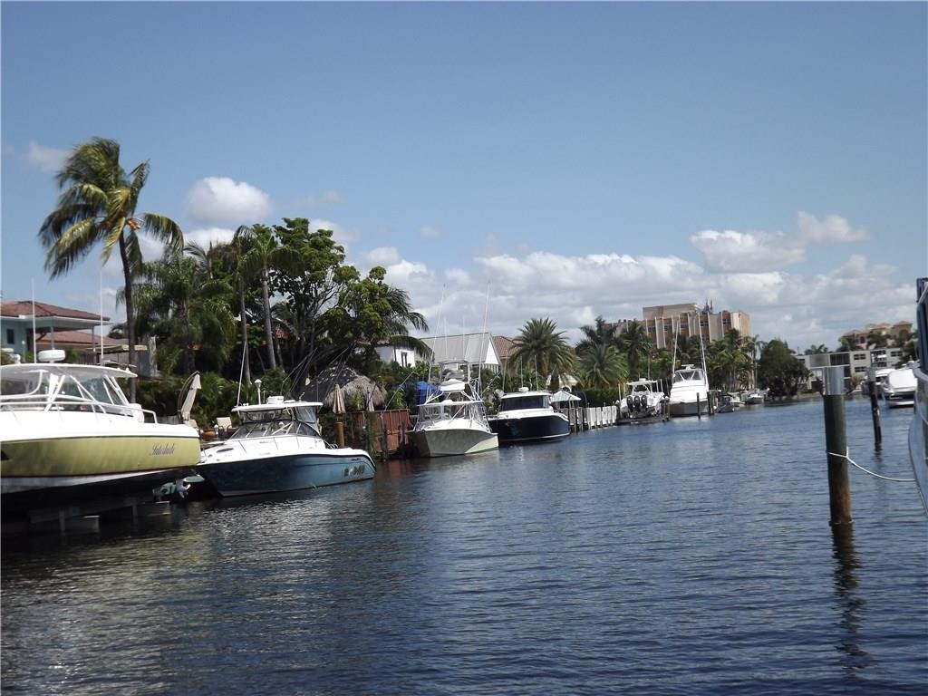 Venice 8-12 B - Residential