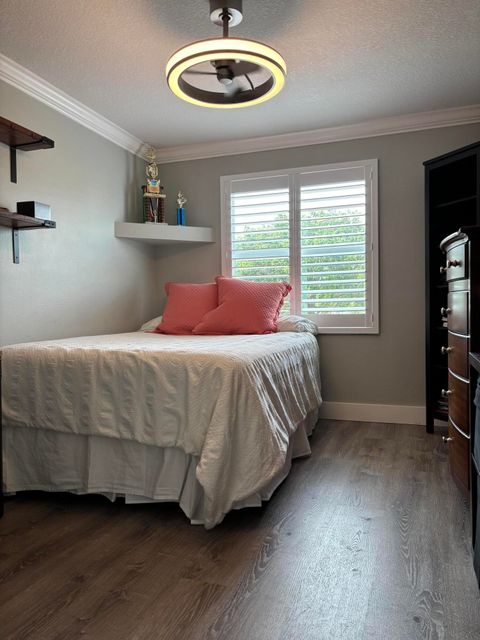 Tiny photo for 6846 Sugarloaf Key Street, Lake Worth, FL 33467 (MLS # B26047291)