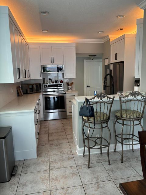 Tiny photo for 6846 Sugarloaf Key Street, Lake Worth, FL 33467 (MLS # B26047291)