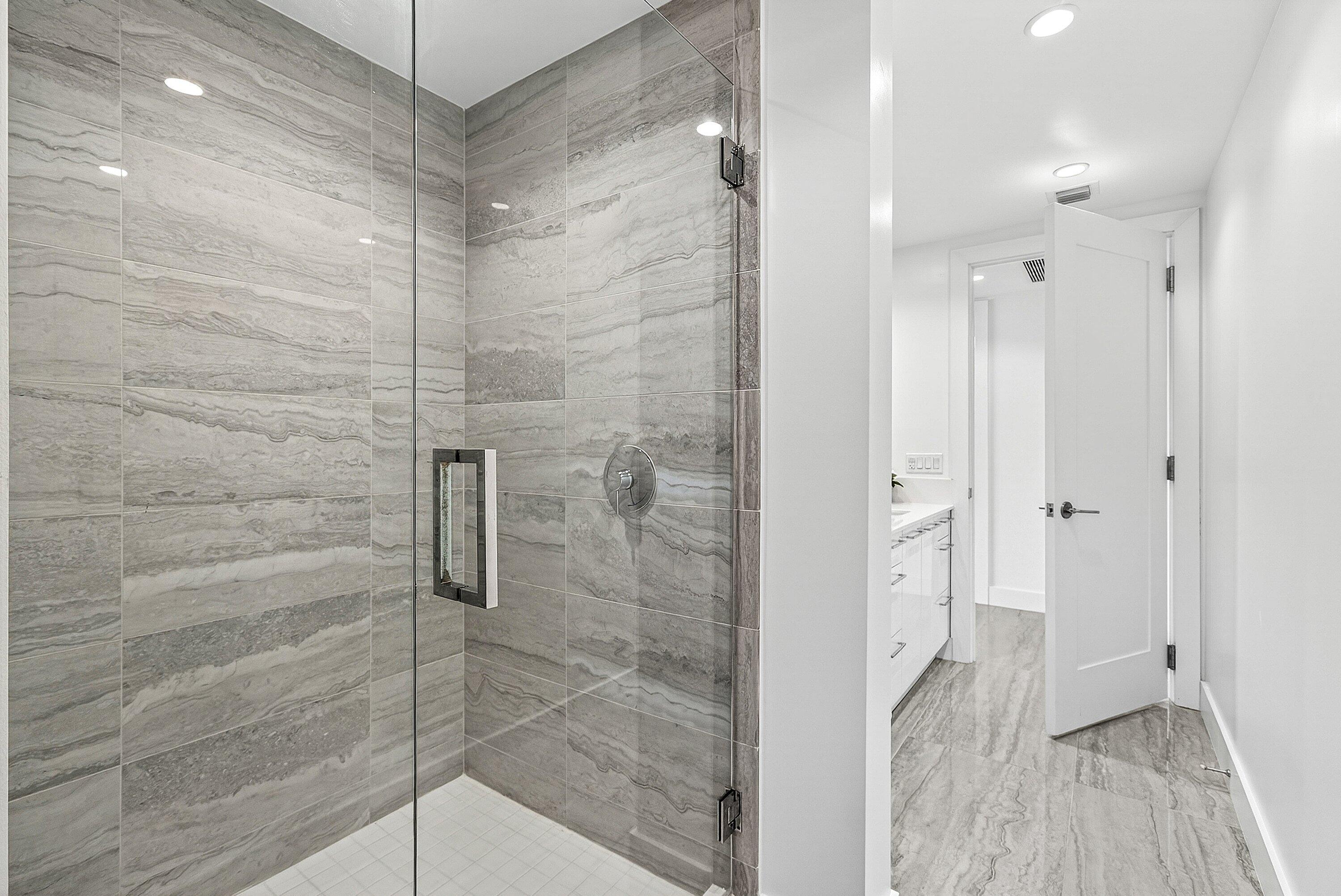 100 LAS OLAS CONDO - Residential