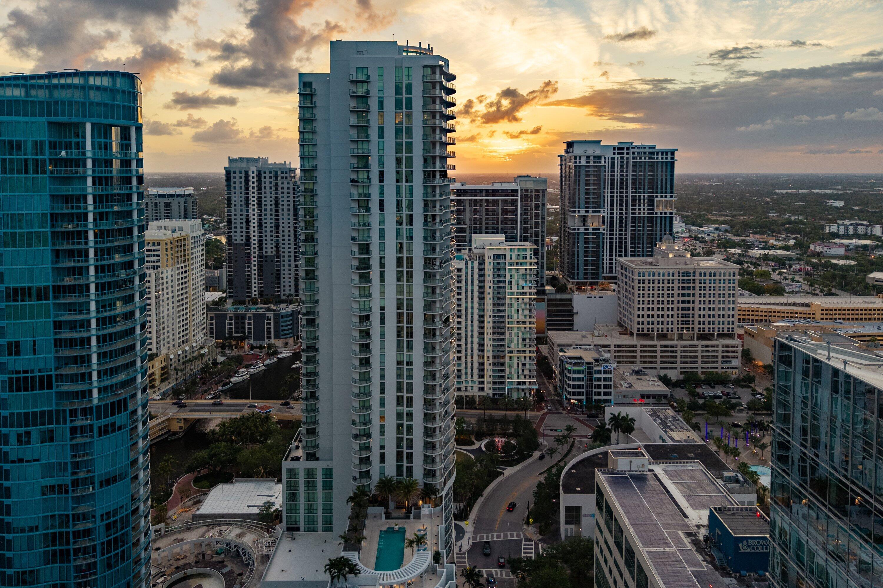 100 LAS OLAS CONDO - Residential