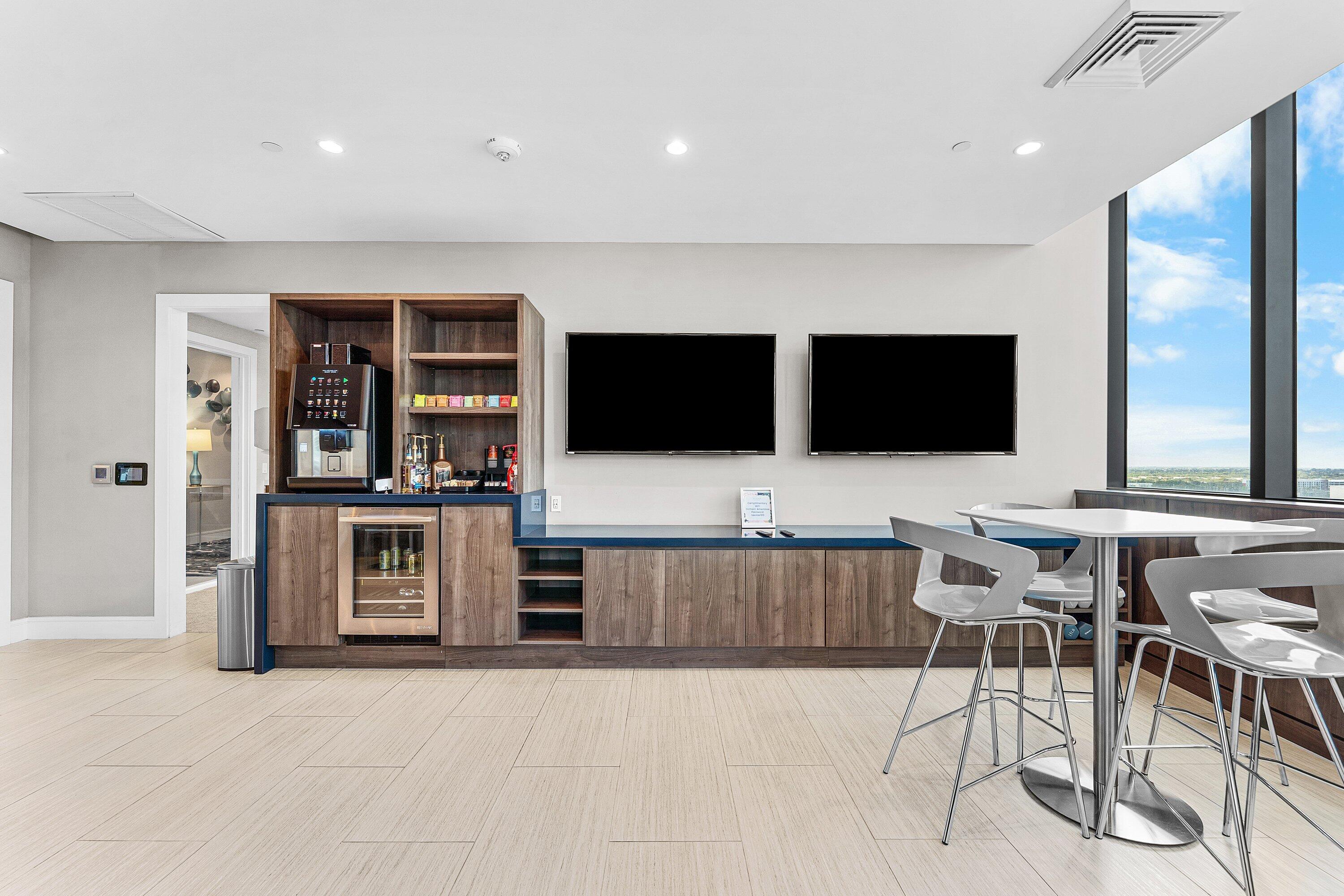 100 LAS OLAS CONDO - Residential