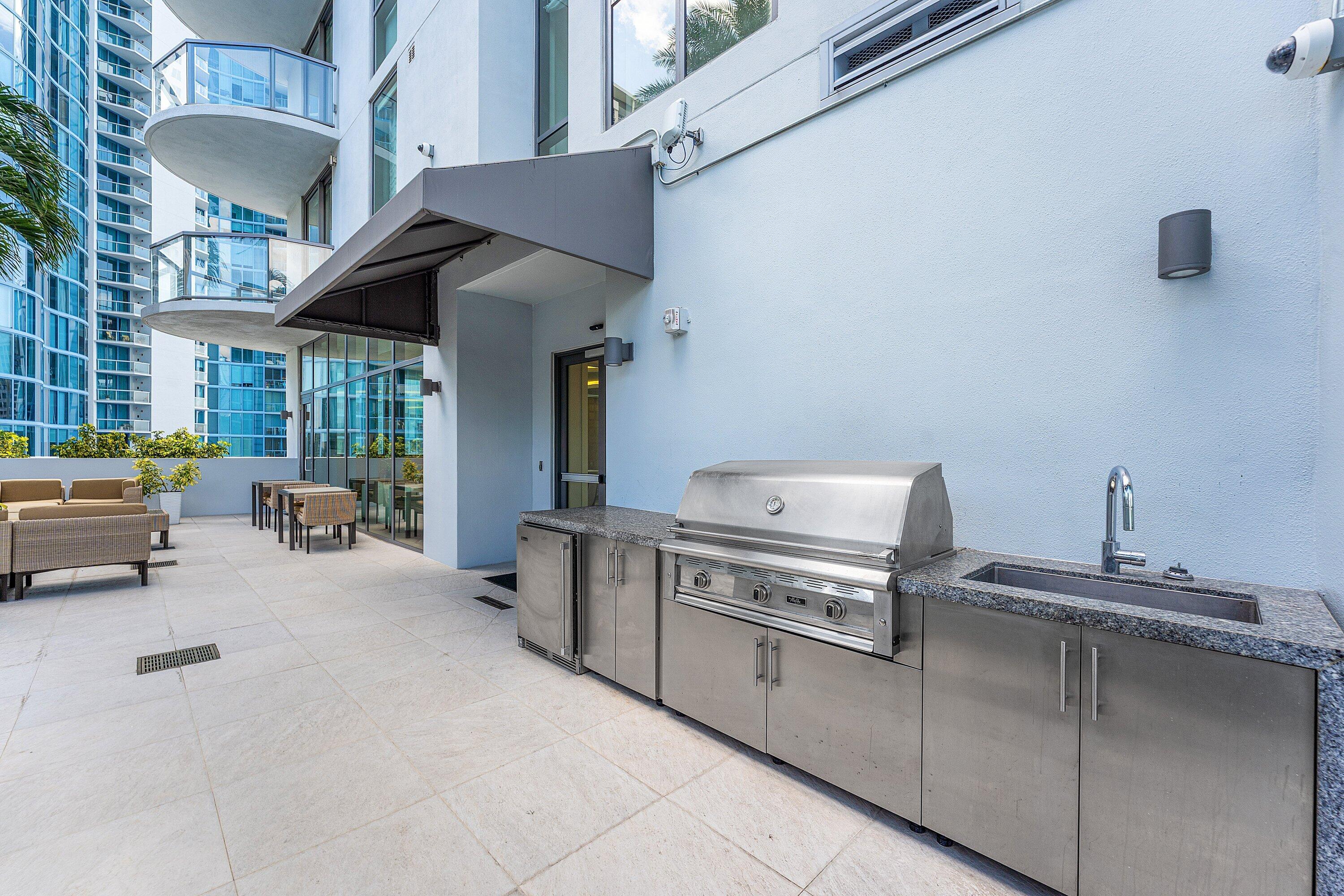 100 LAS OLAS CONDO - Residential