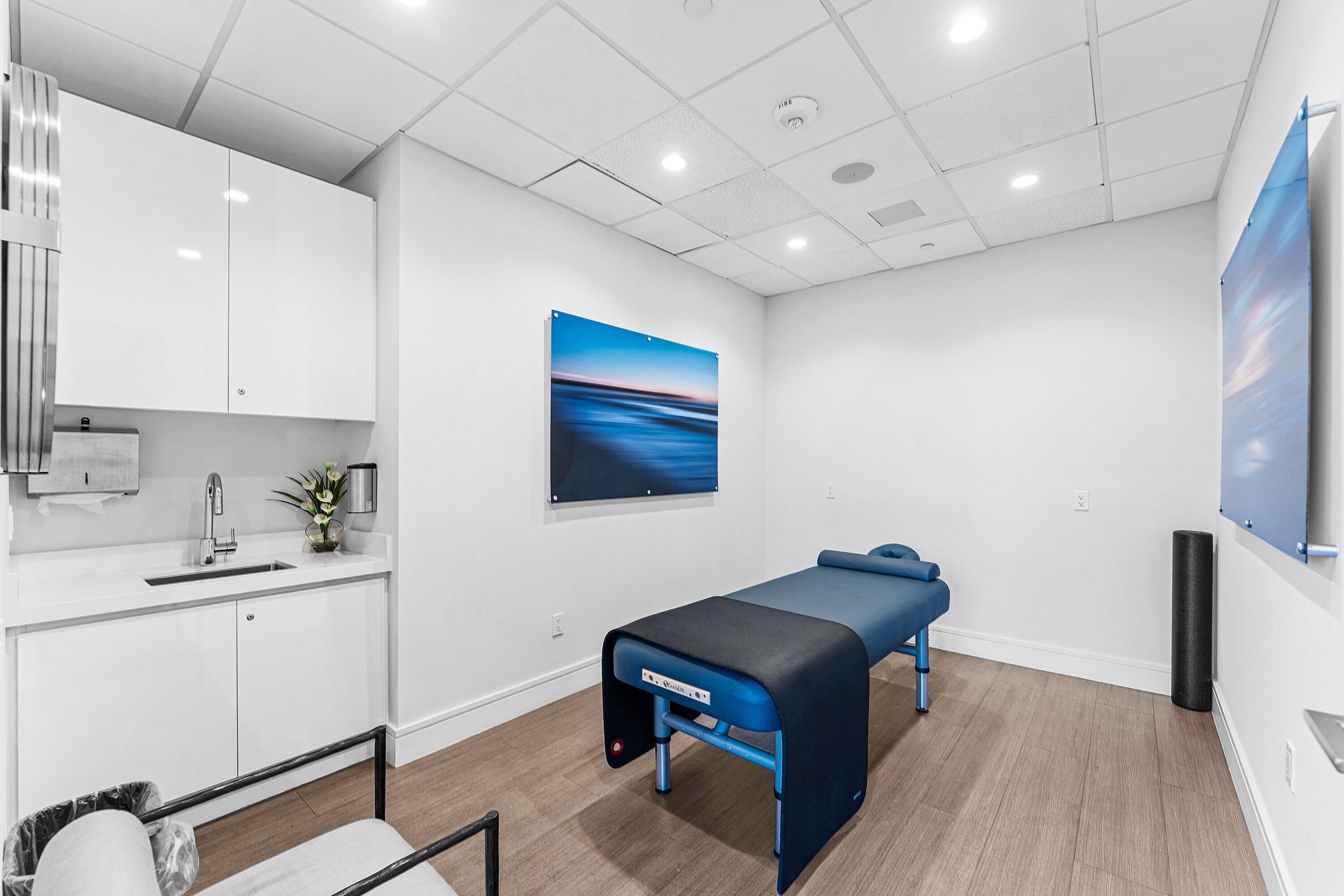 100 LAS OLAS CONDO - Residential