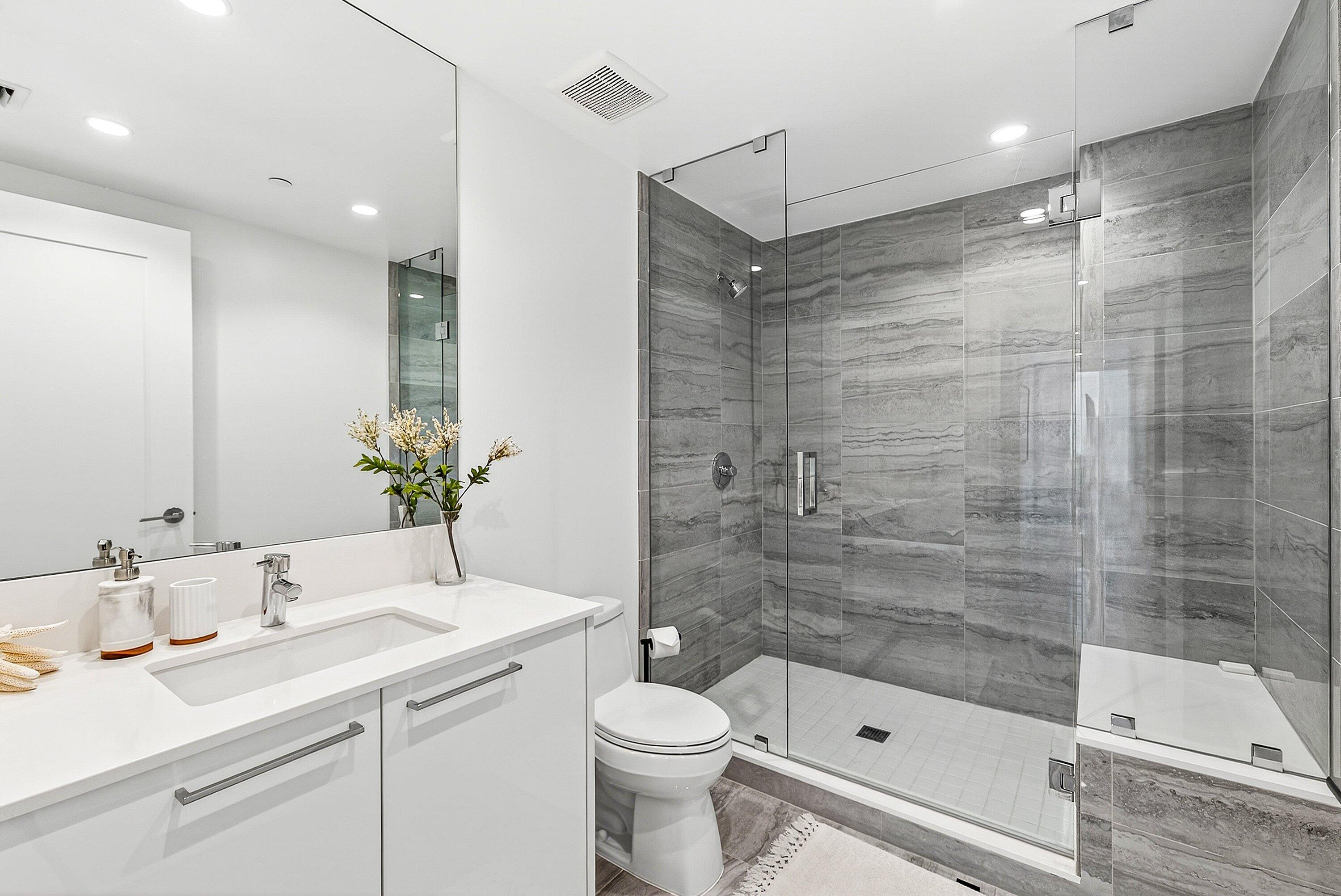 100 LAS OLAS CONDO - Residential