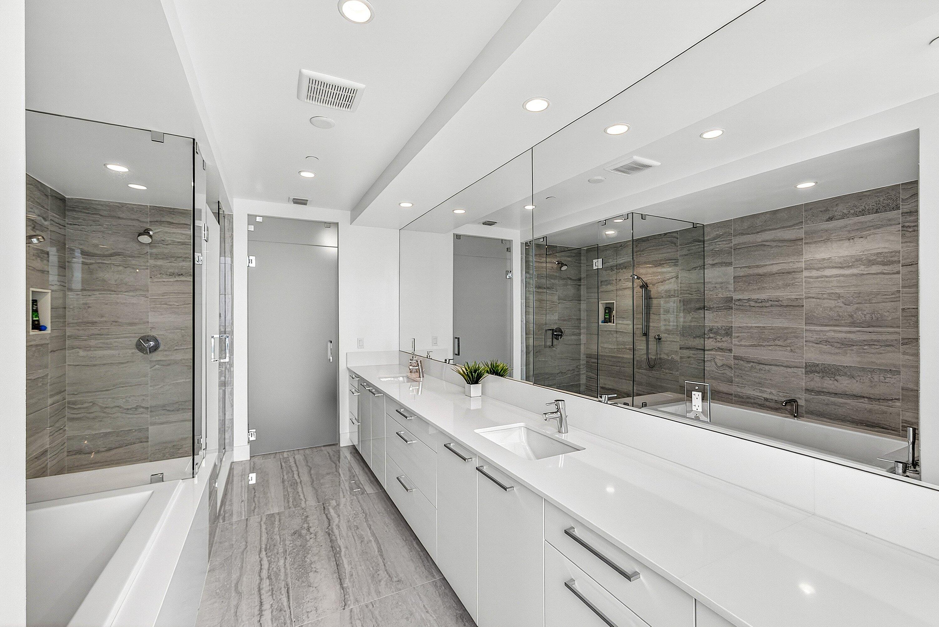 100 LAS OLAS CONDO - Residential