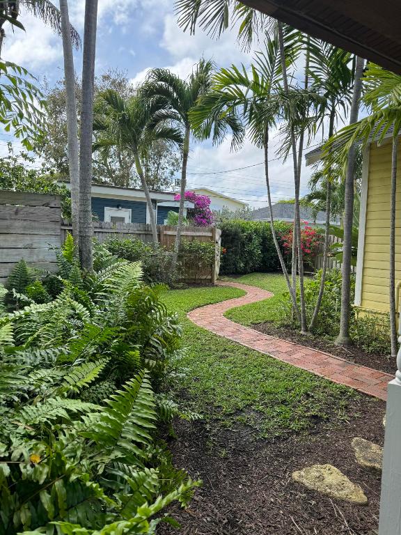 LAKE WORTH TOWN OF - Residential