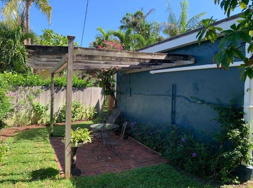 LAKE WORTH TOWN OF - Residential