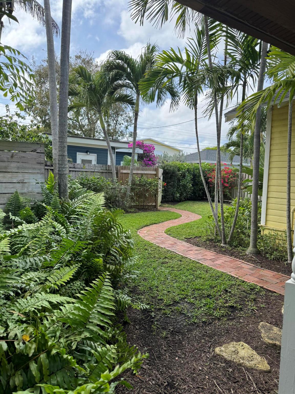 LAKE WORTH TOWN OF - Residential