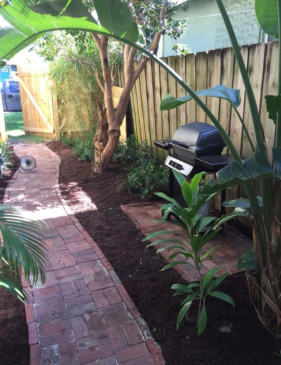 LAKE WORTH TOWN OF - Residential