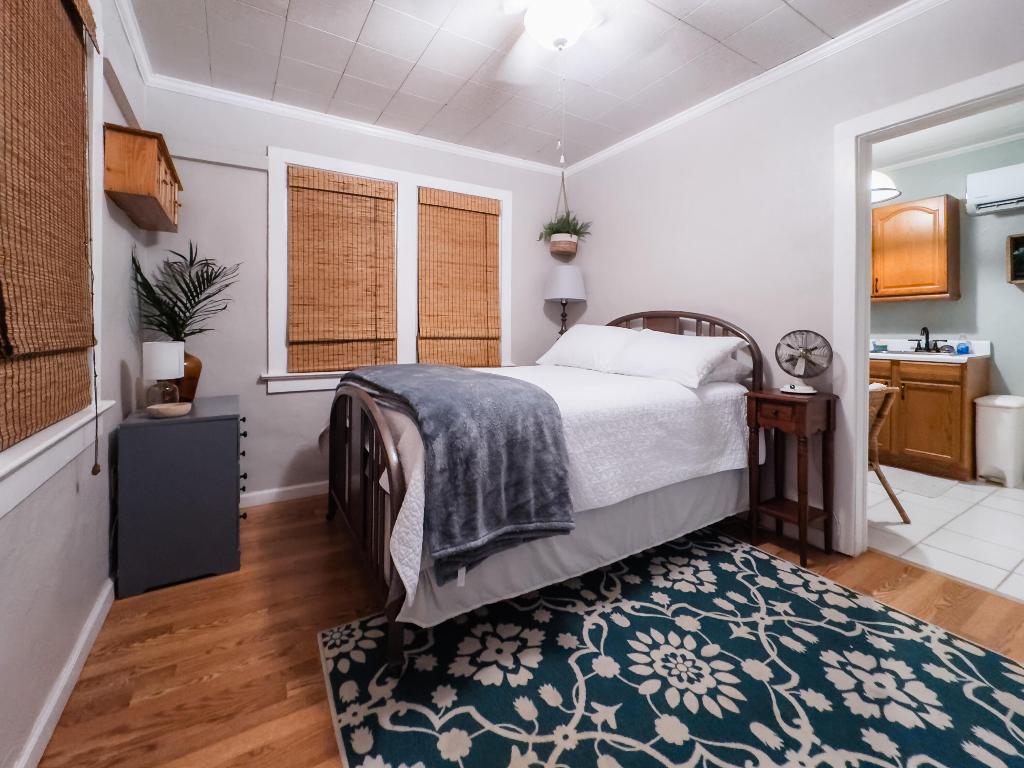 LAKE WORTH TOWN OF - Residential