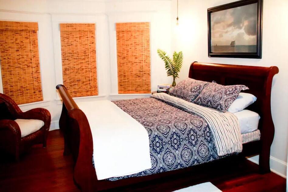 LAKE WORTH TOWN OF - Residential