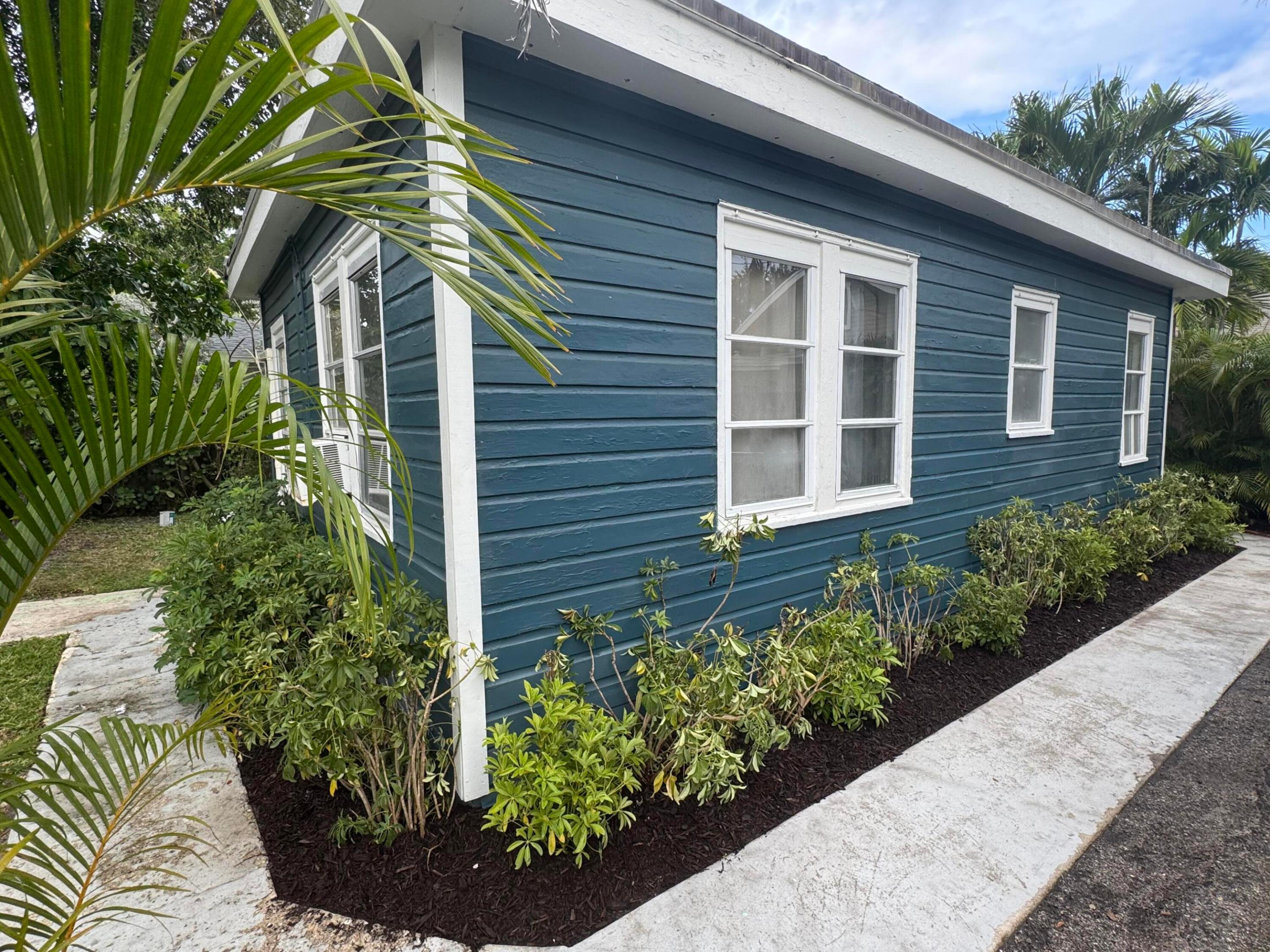 LAKE WORTH TOWN OF - Residential