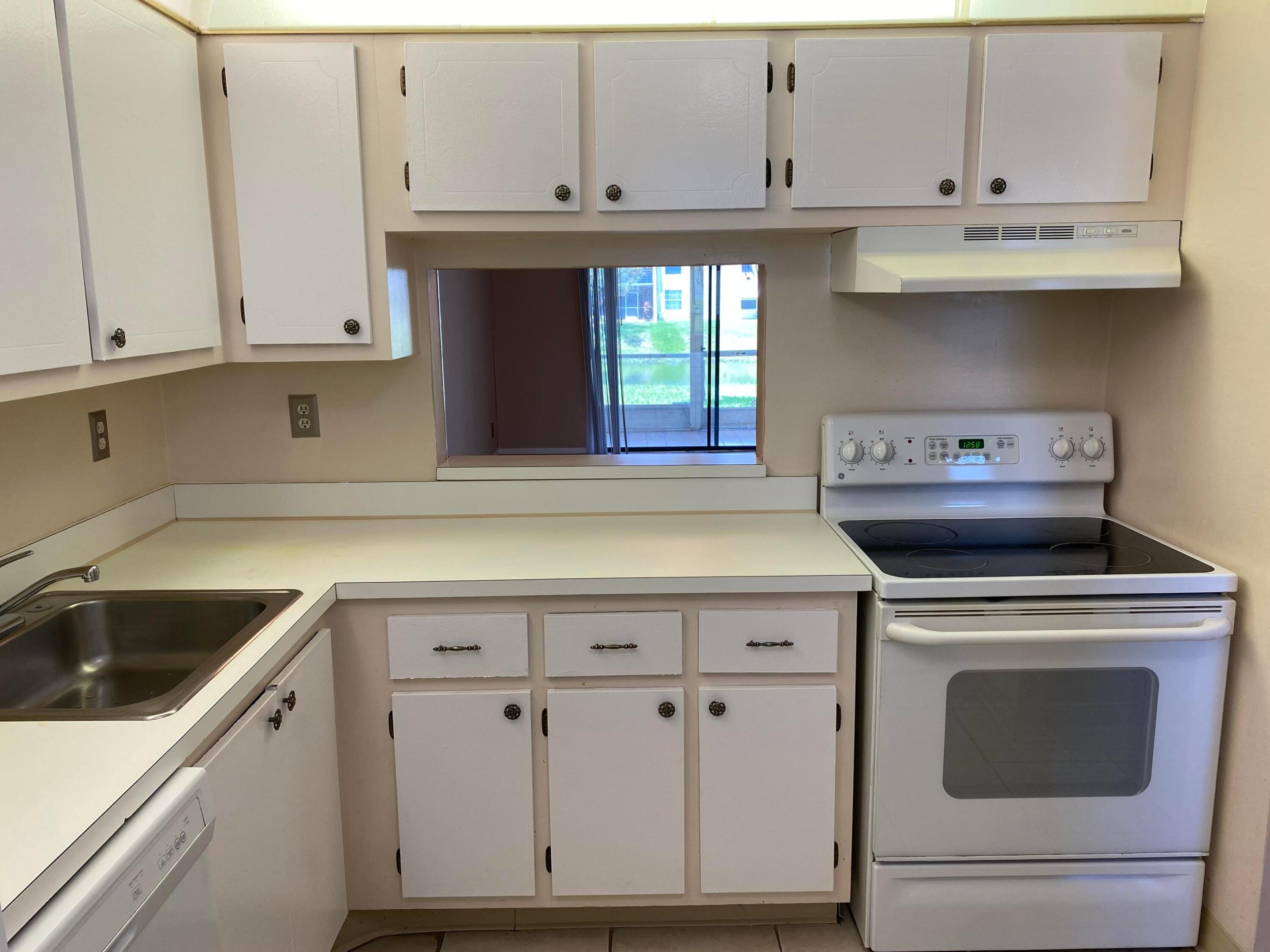 LAGO DEL REY CONDO - Residential Lease