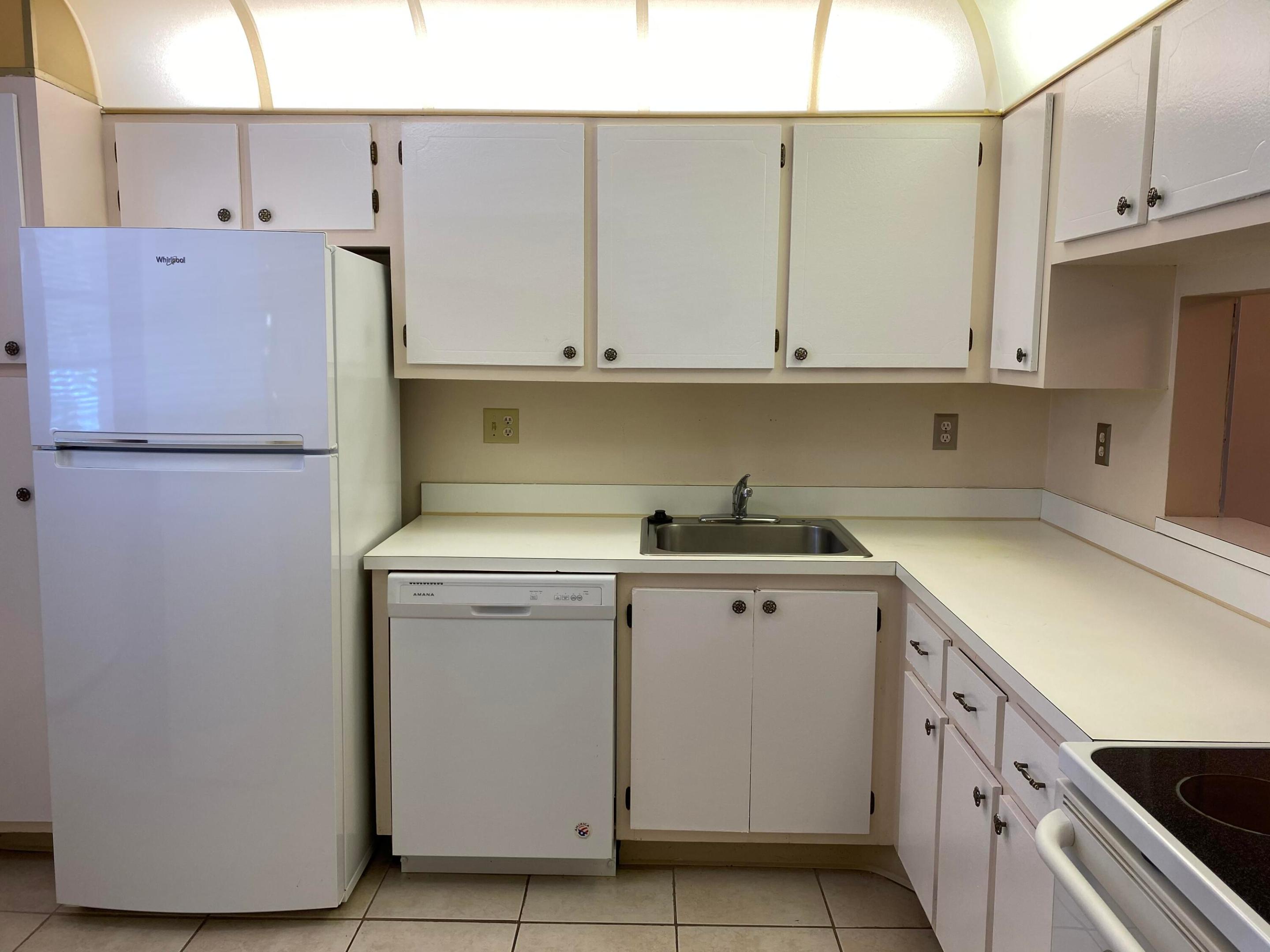 LAGO DEL REY CONDO - Residential Lease