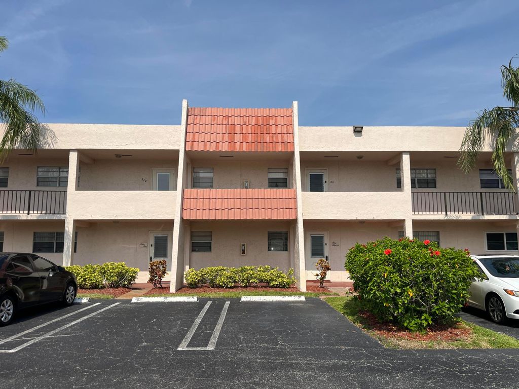 Photo of 2500 Fiore Way #1110, Delray Beach, FL 33445 (MLS # B26018347)