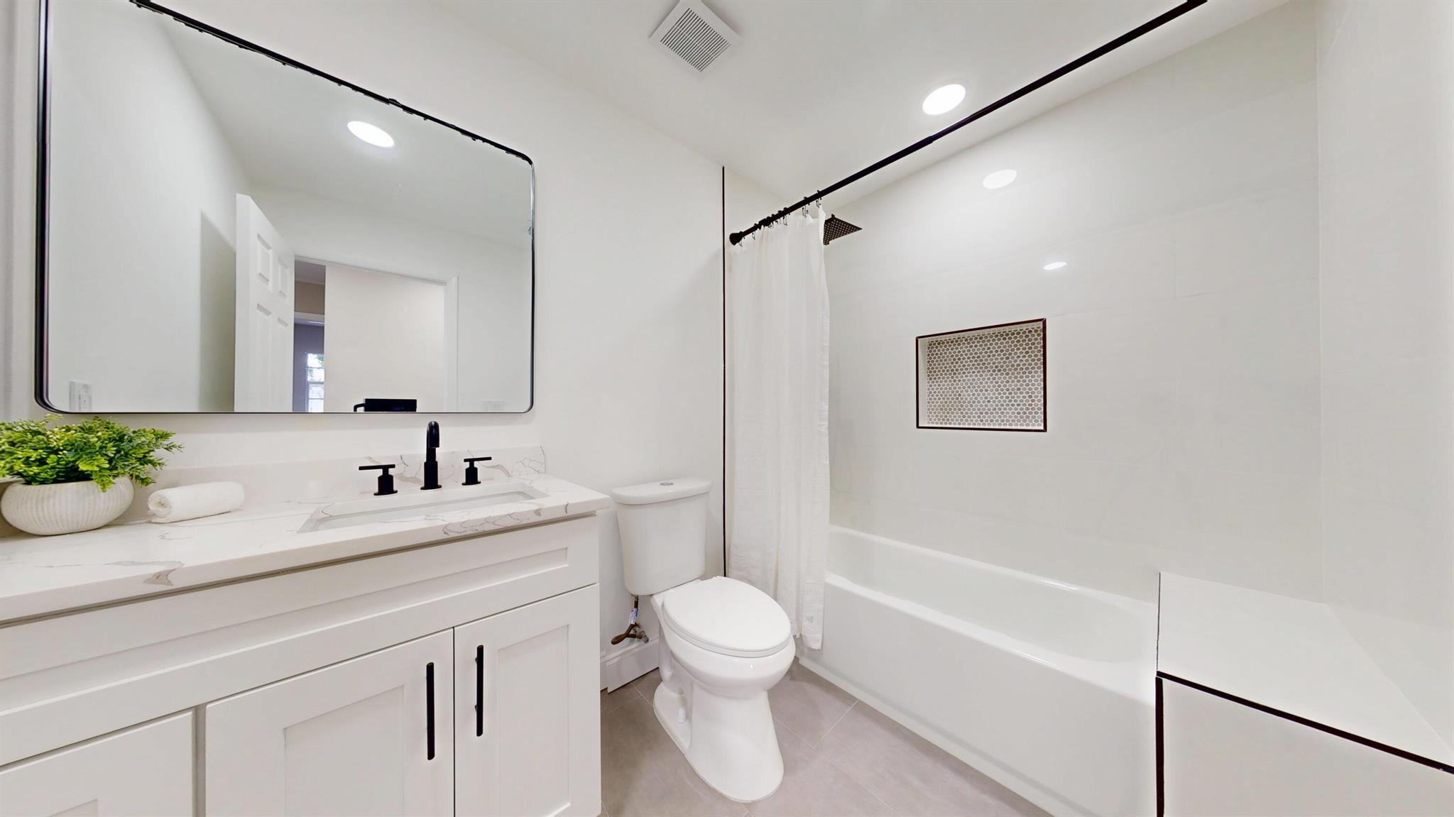 ROOSEVELT ESTATES - Residential