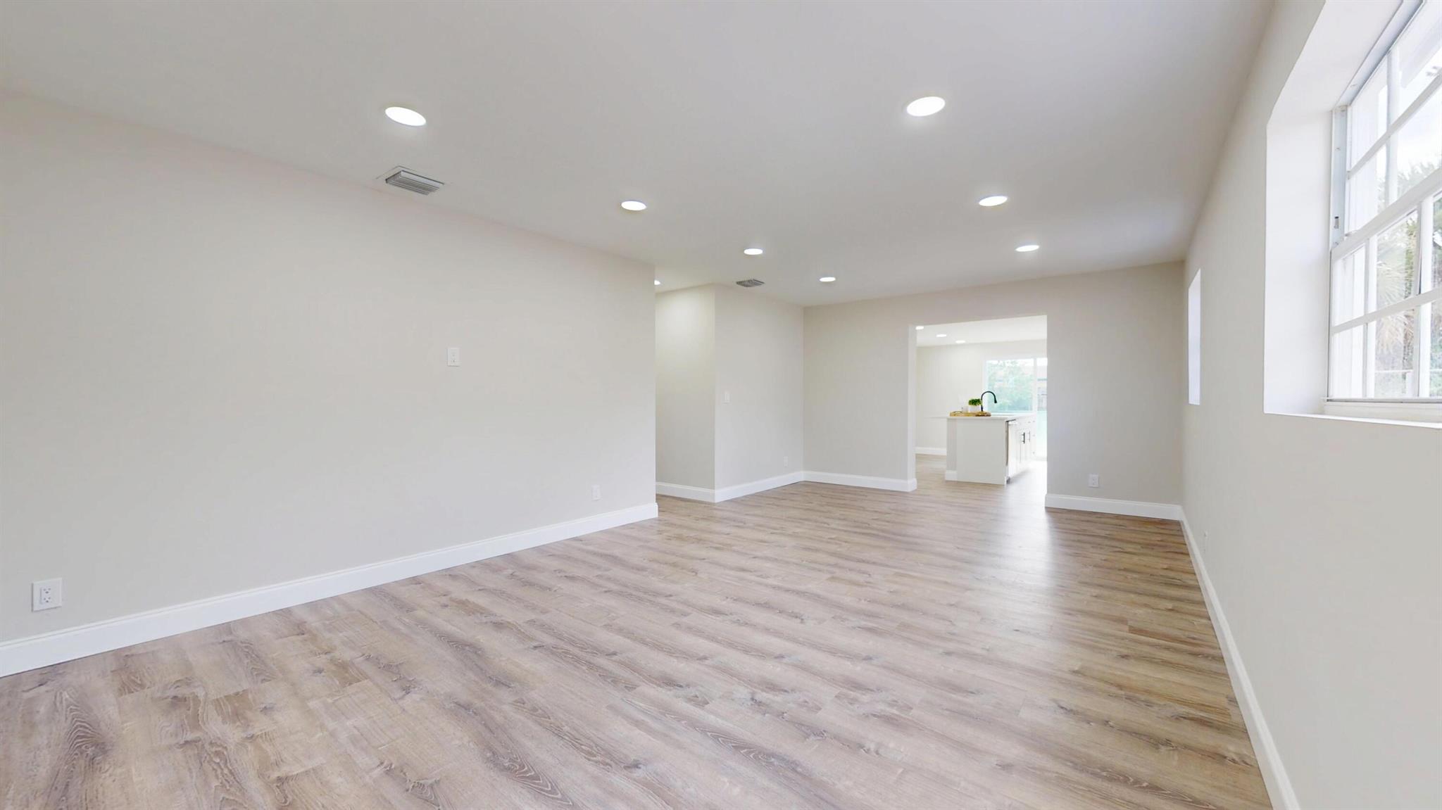 ROOSEVELT ESTATES - Residential