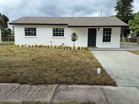1448 8th Street West Palm Beach FL 33401