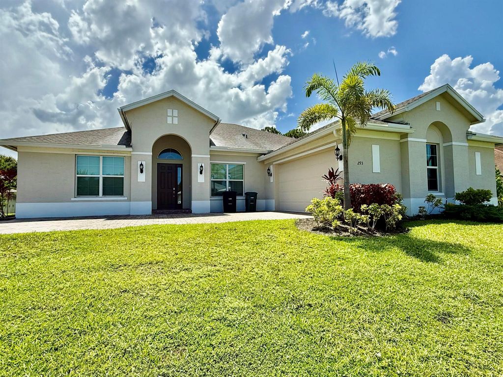 Photo of 293 SW Ridgecrest Drive, Port Saint Lucie, FL 34953 (MLS # R11113636)