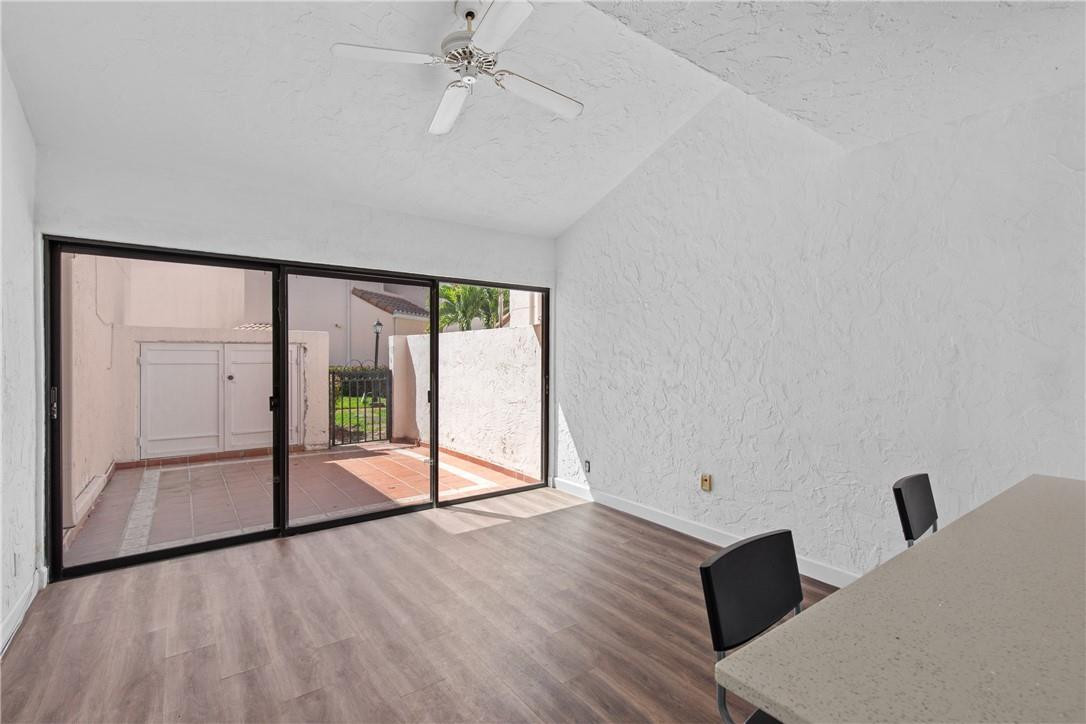 CONSTAN VILLAS HARBOR VIL - Residential