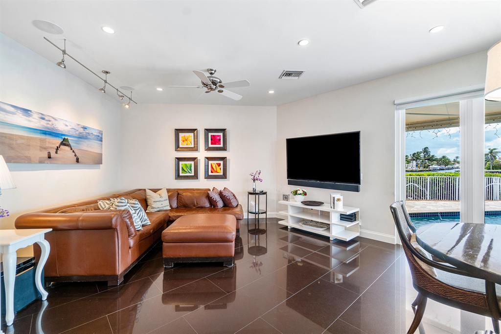 RIDGE HARBOUR ESTS IN - Residential