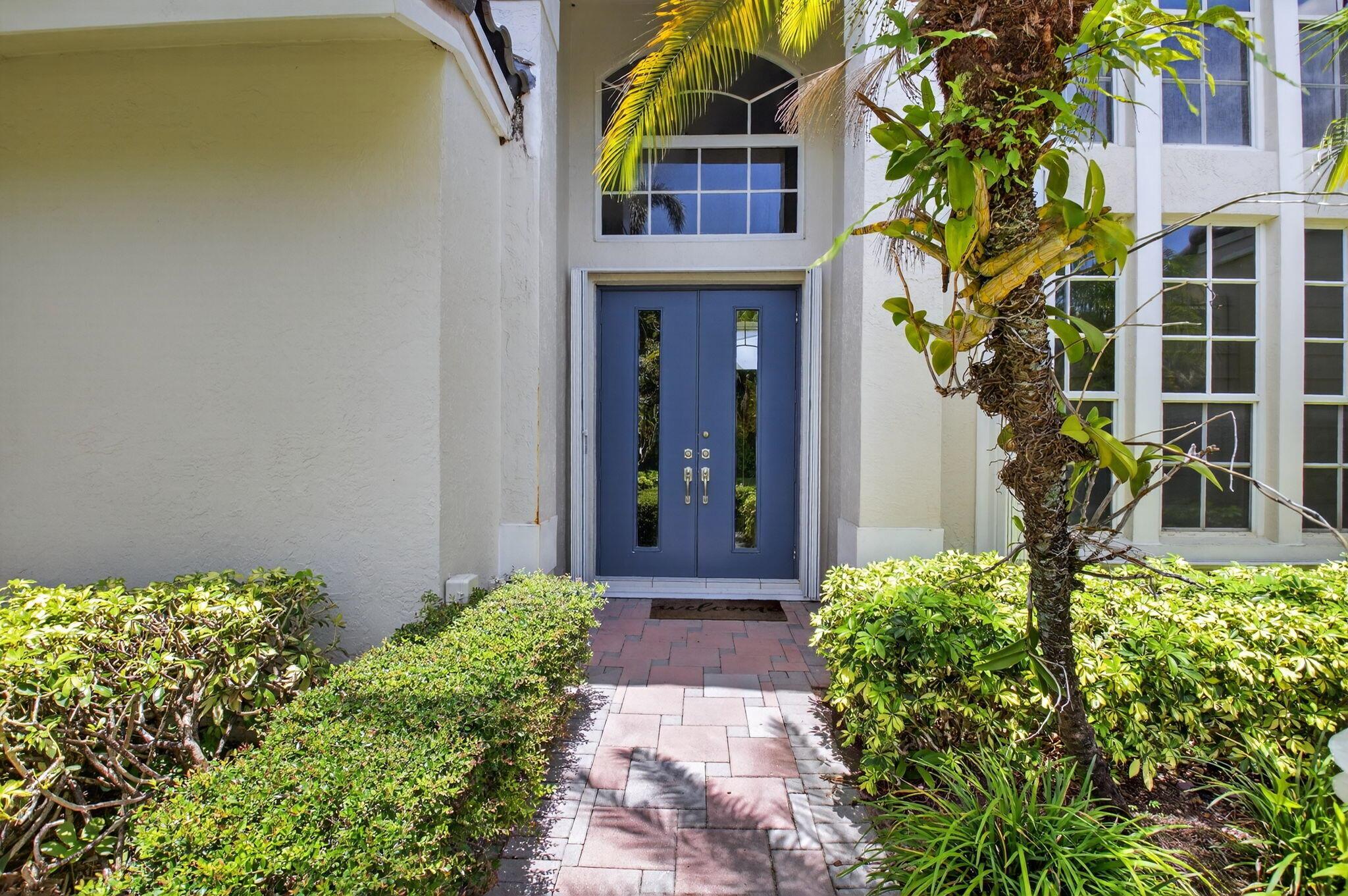 7686 La Corniche Circle