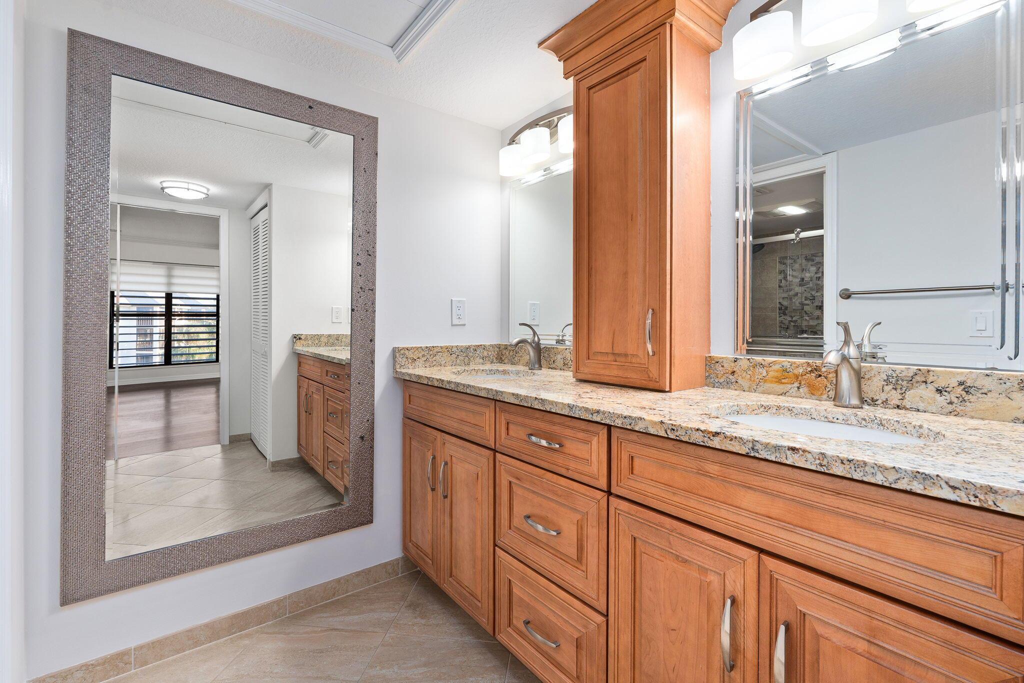 ST LUCIE CLUB AND APARTME - Residential