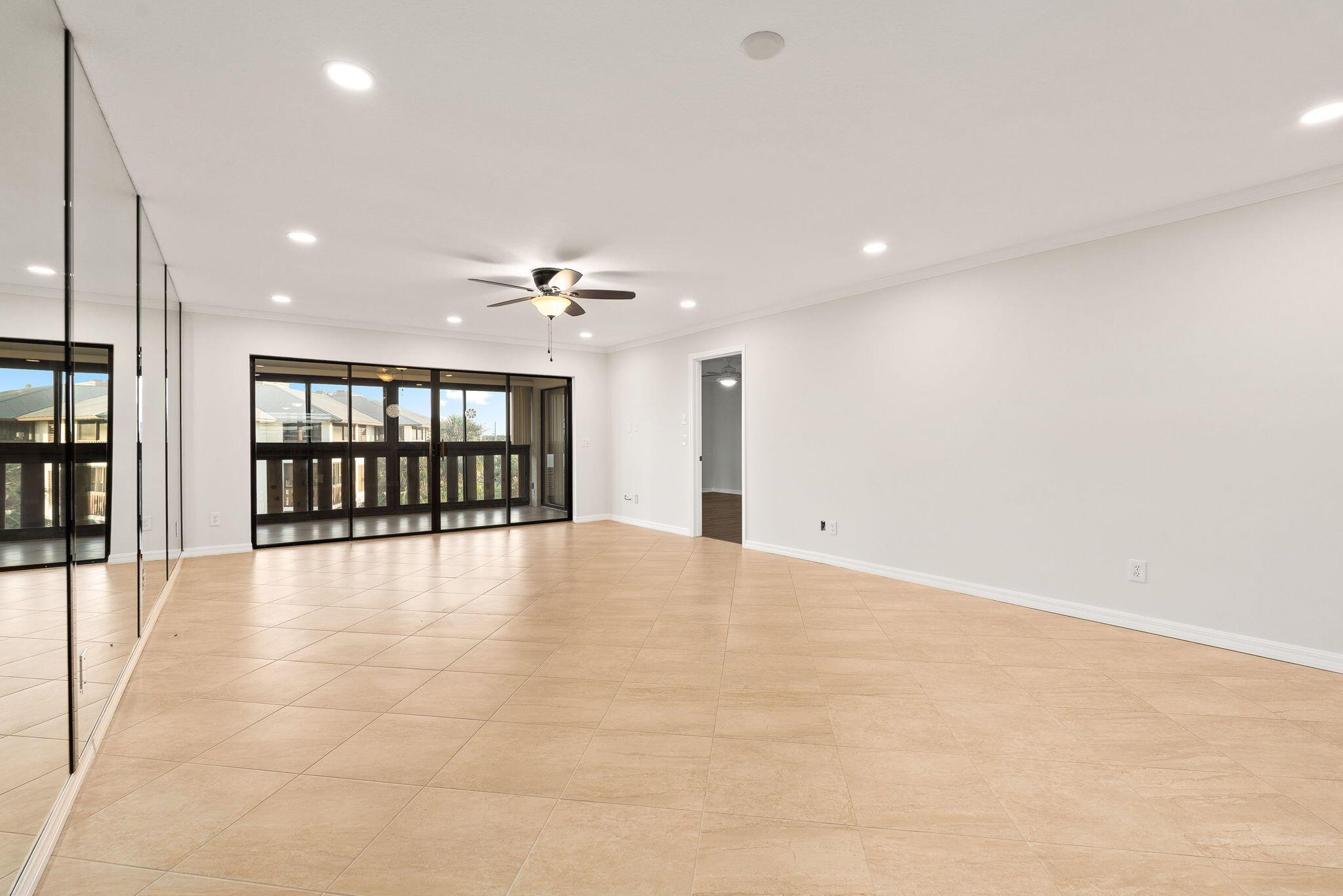 ST LUCIE CLUB AND APARTME - Residential