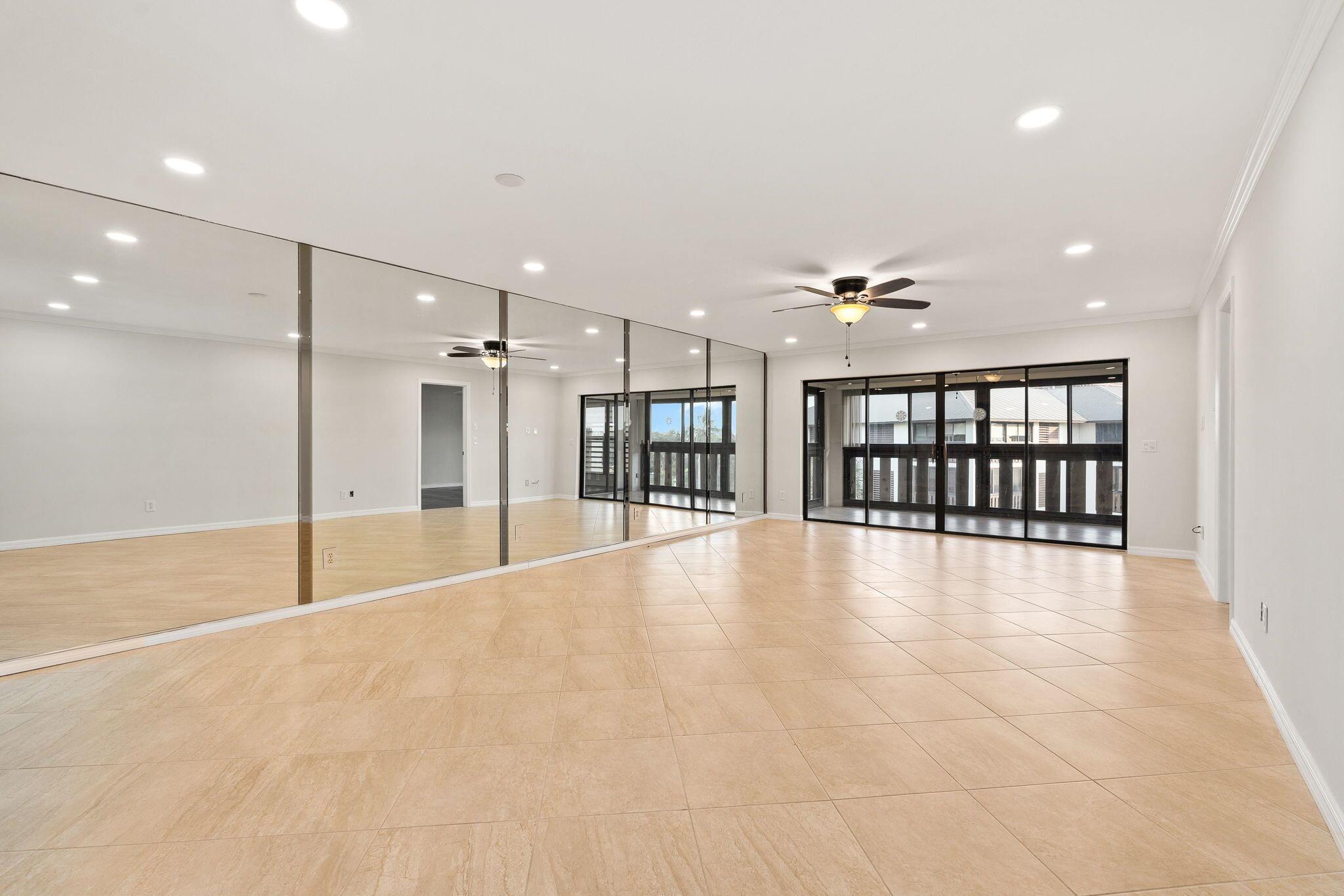 ST LUCIE CLUB AND APARTME - Residential