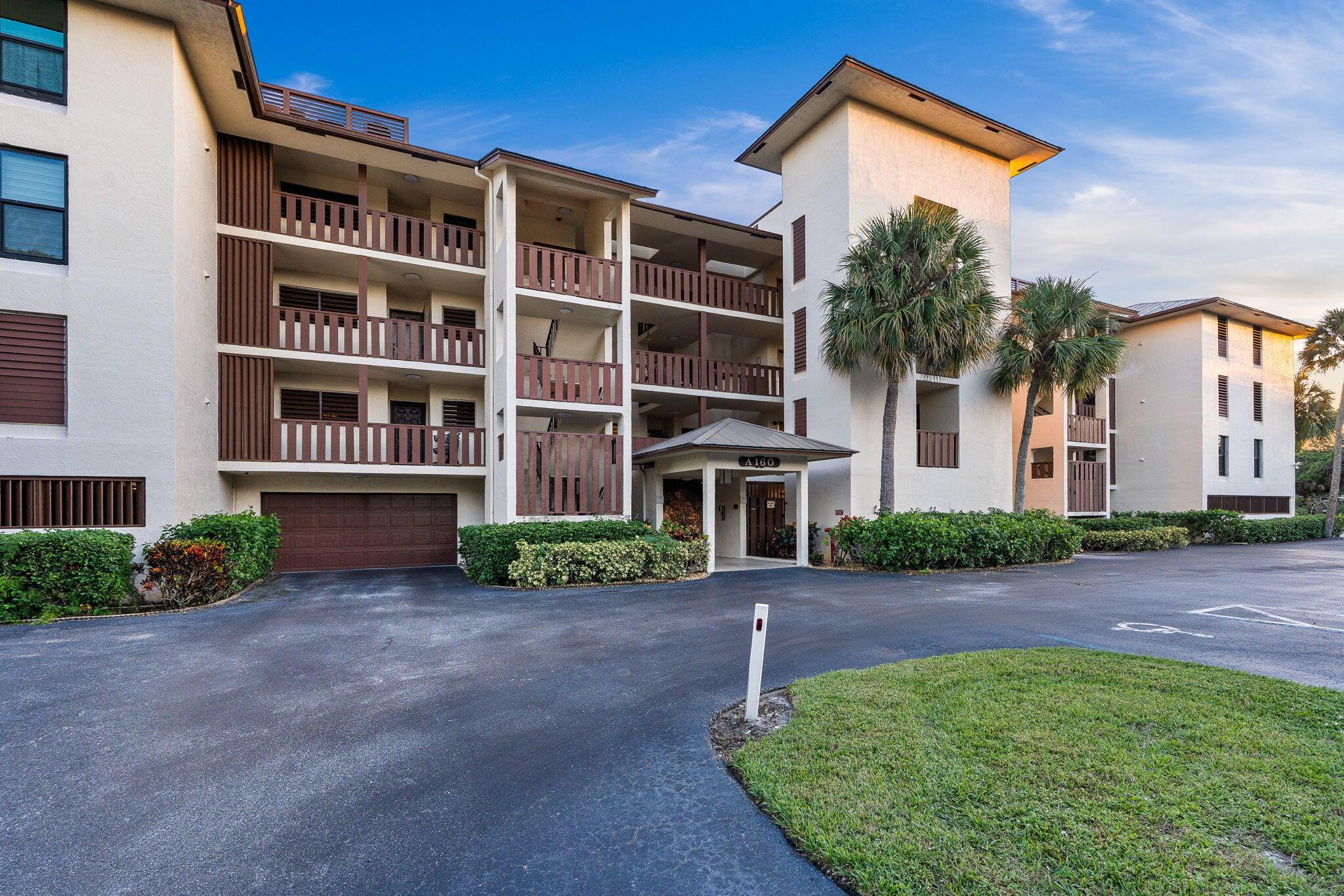 ST LUCIE CLUB AND APARTME - Residential