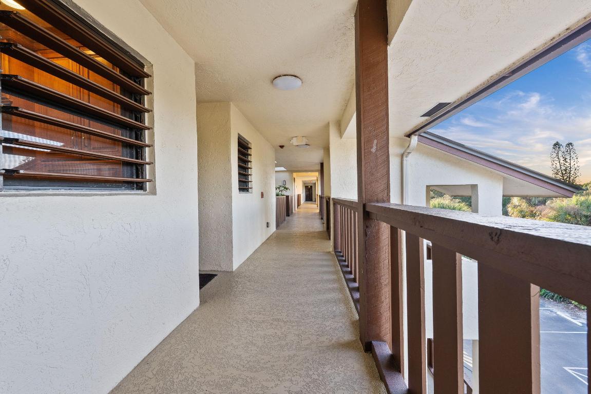 160 SE Saint Lucie Boulevard 402a