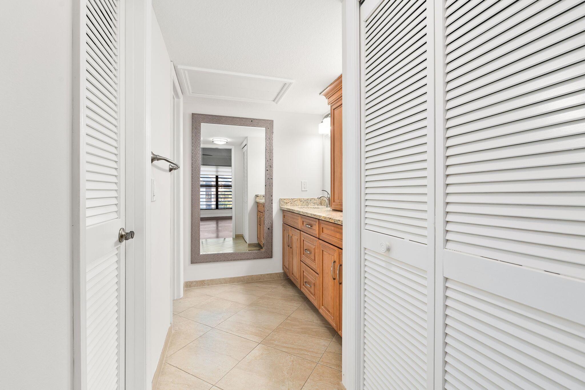 ST LUCIE CLUB AND APARTME - Residential