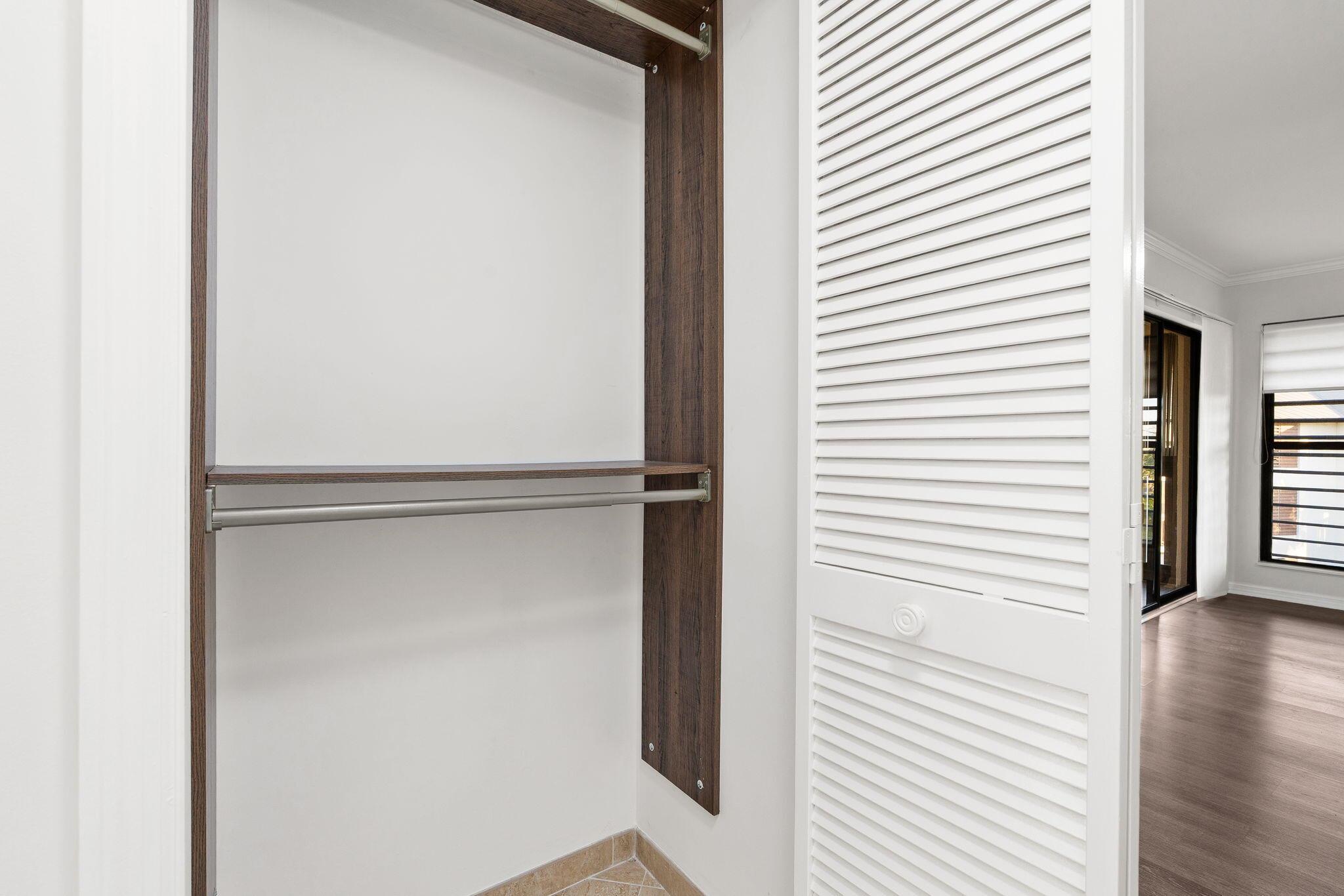 ST LUCIE CLUB AND APARTME - Residential