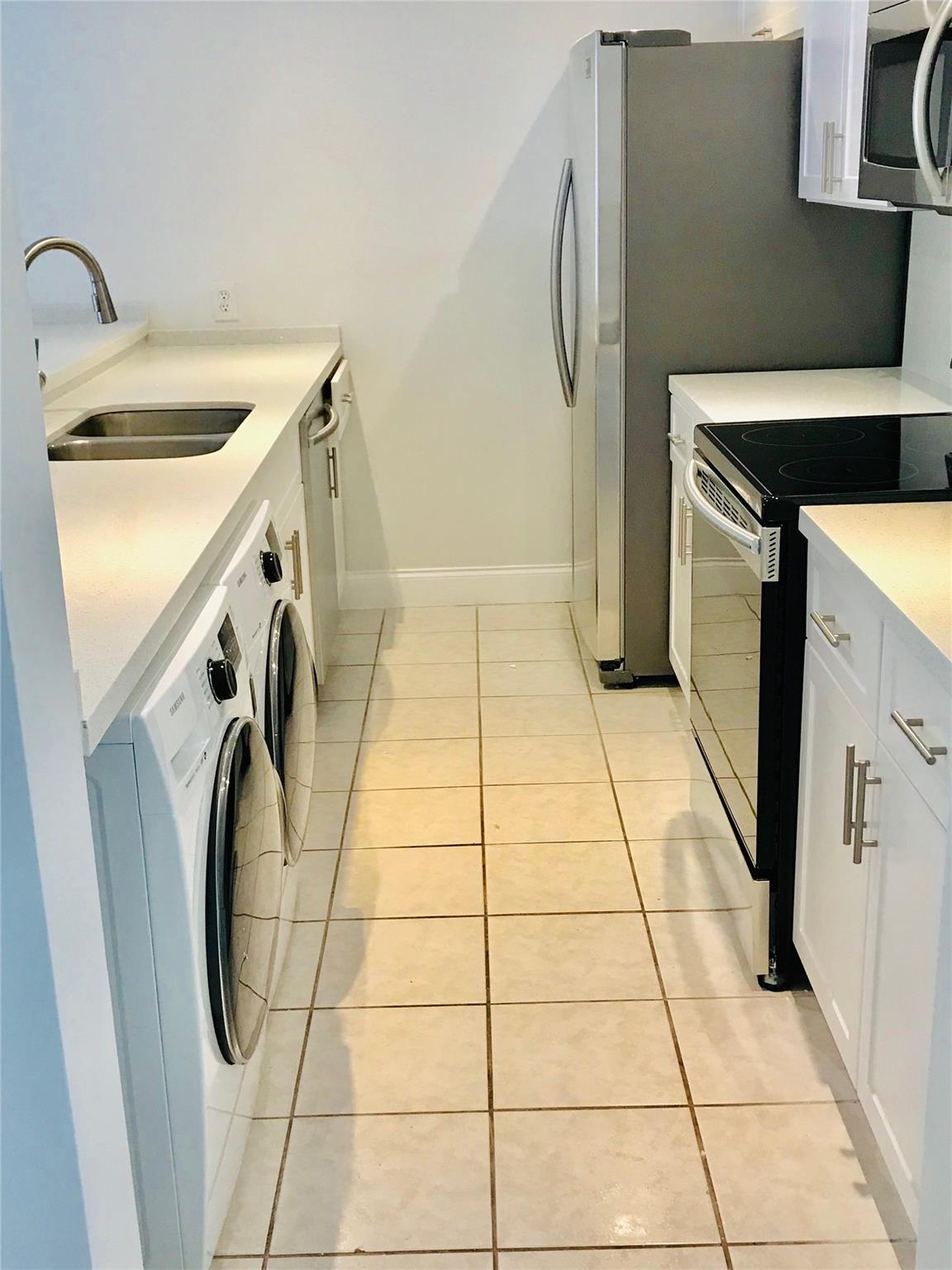 Everglades Sugar & Land C - Residential Lease