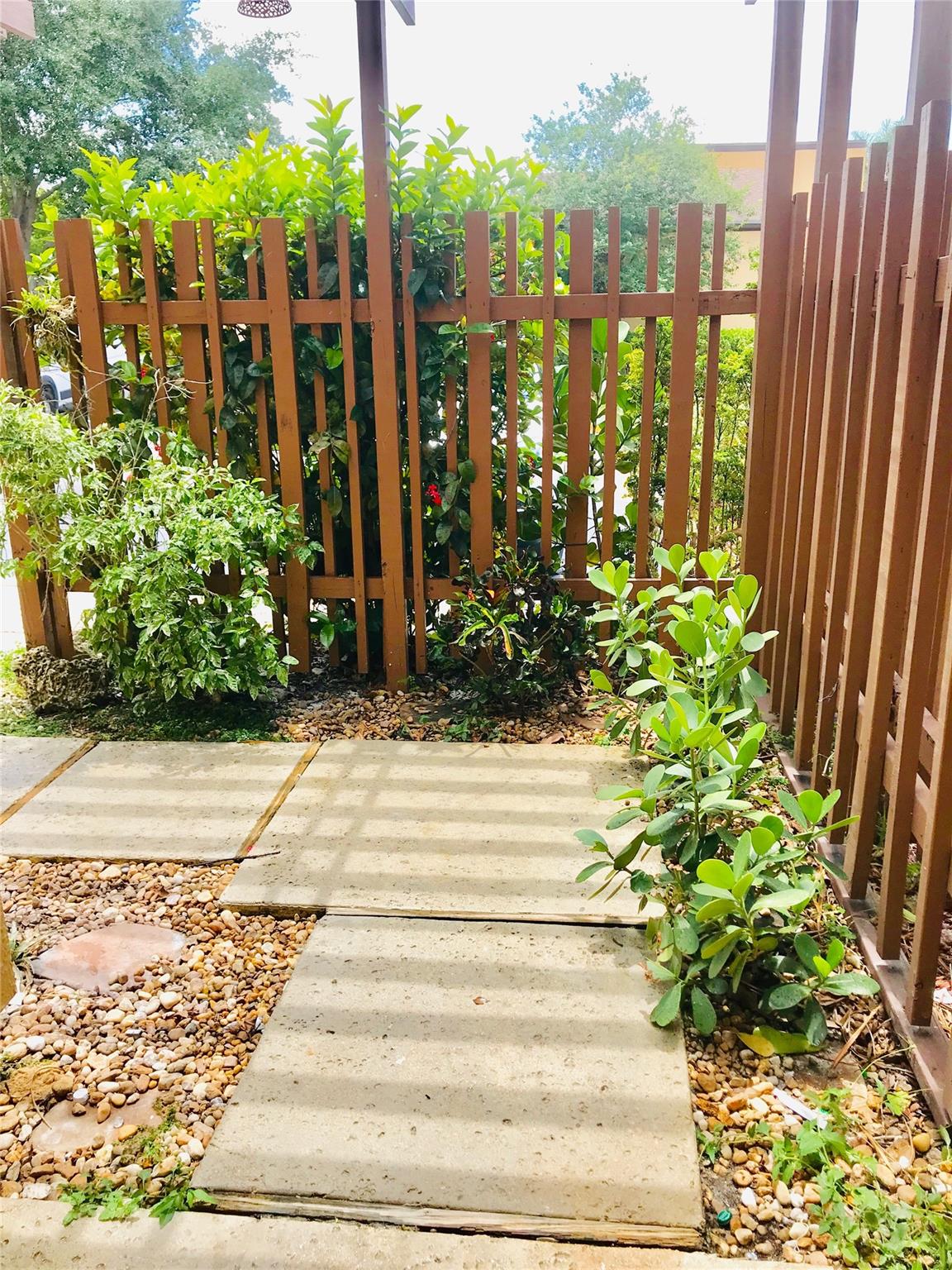 Everglades Sugar & Land C - Residential Lease