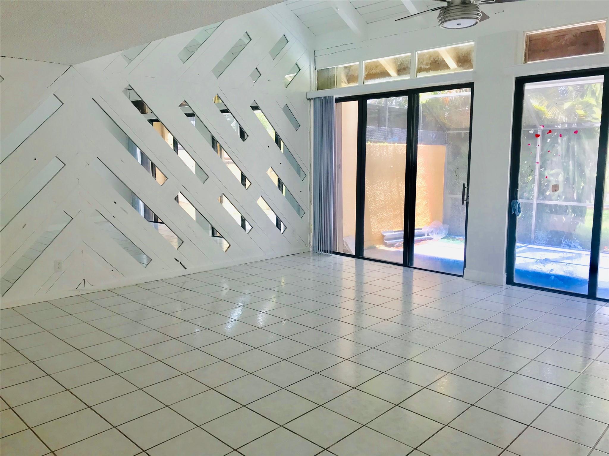 Everglades Sugar & Land C - Residential Lease